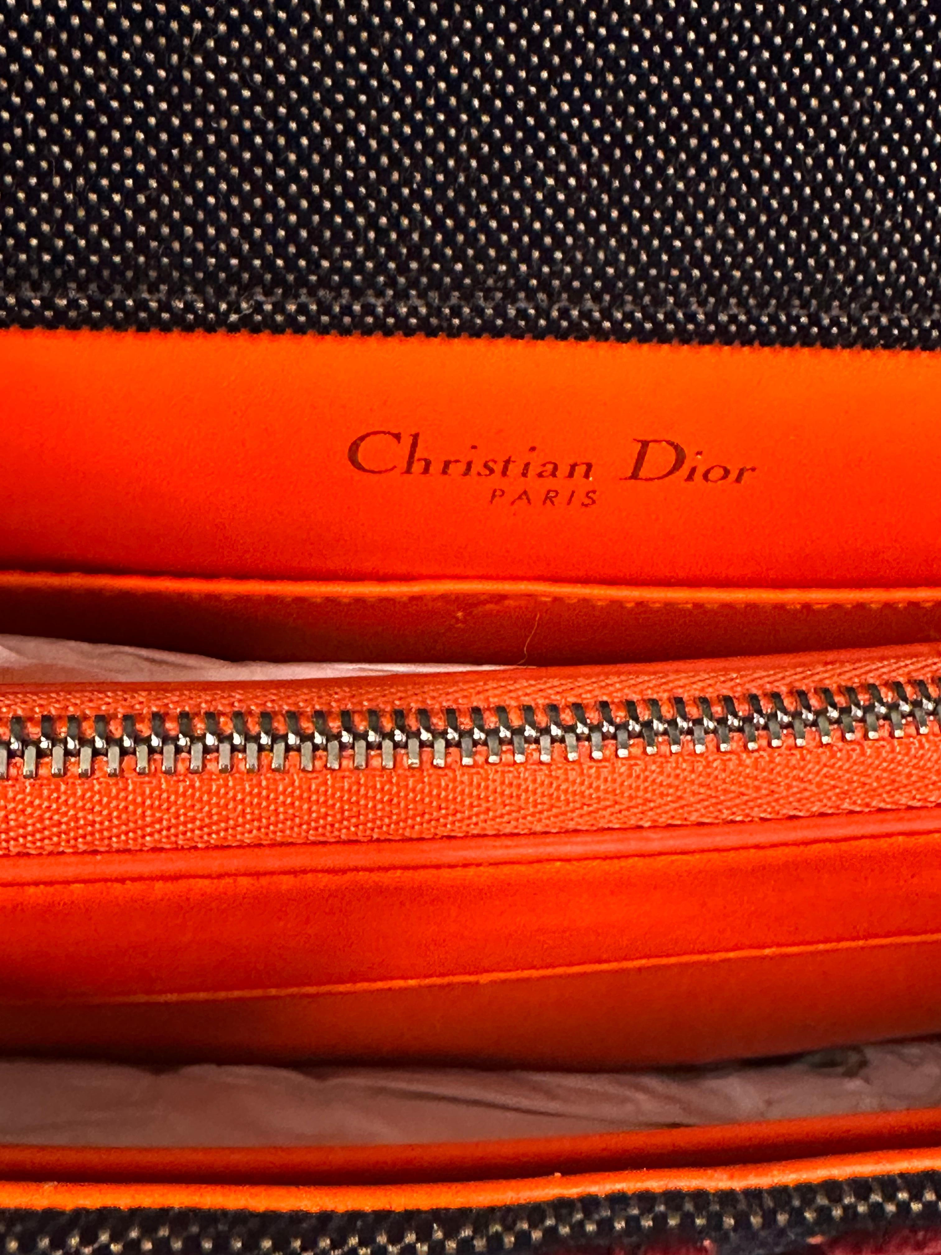 Christian Dior Sac en velours orange et bourgogne  en vente 3