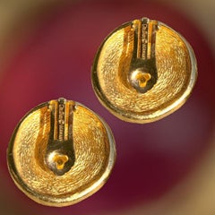 Christian DIOR oversize  jade and Gripoix   cabochons clips on earrings