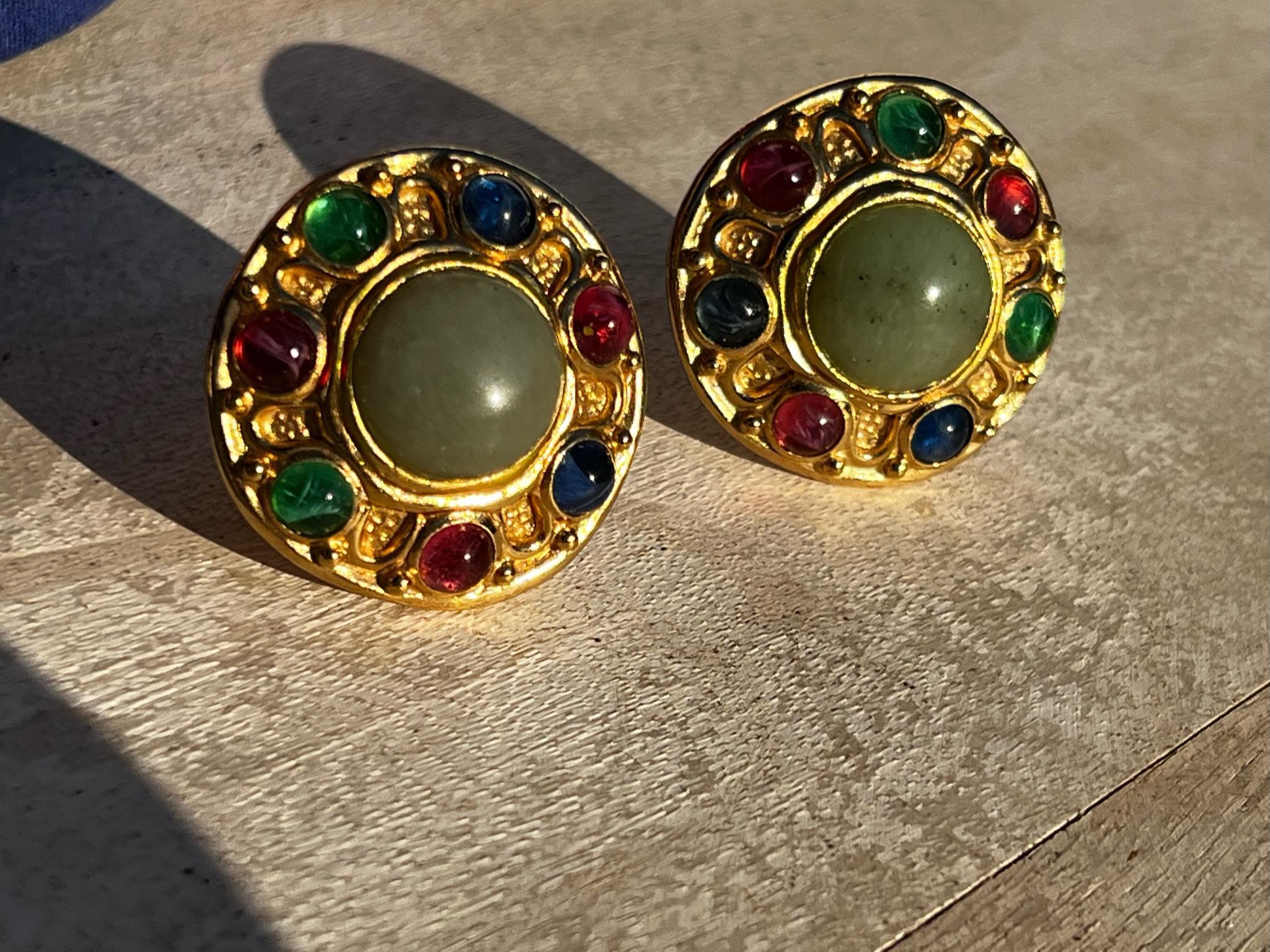 Women's Christian DIOR oversize  jade and Gripoix   cabochons clips on earrings For Sale