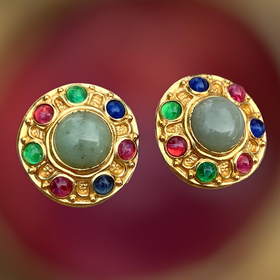 Christian DIOR oversize  jade and Gripoix   cabochons clips on earrings For Sale 1