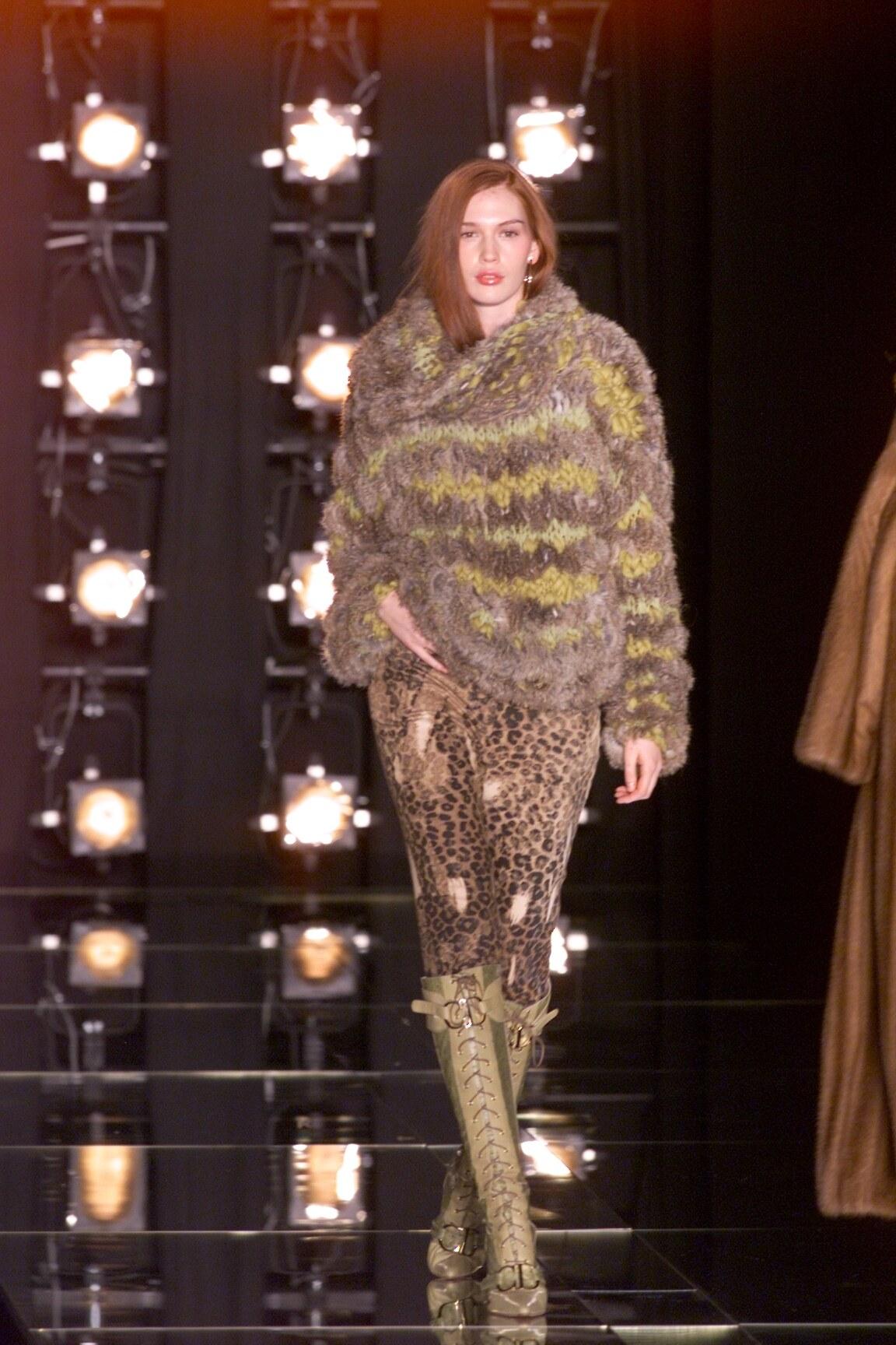 Christian Dior Pullover aus Strick und Kaninchenpelz in Übergröße 2000 (Braun) im Angebot