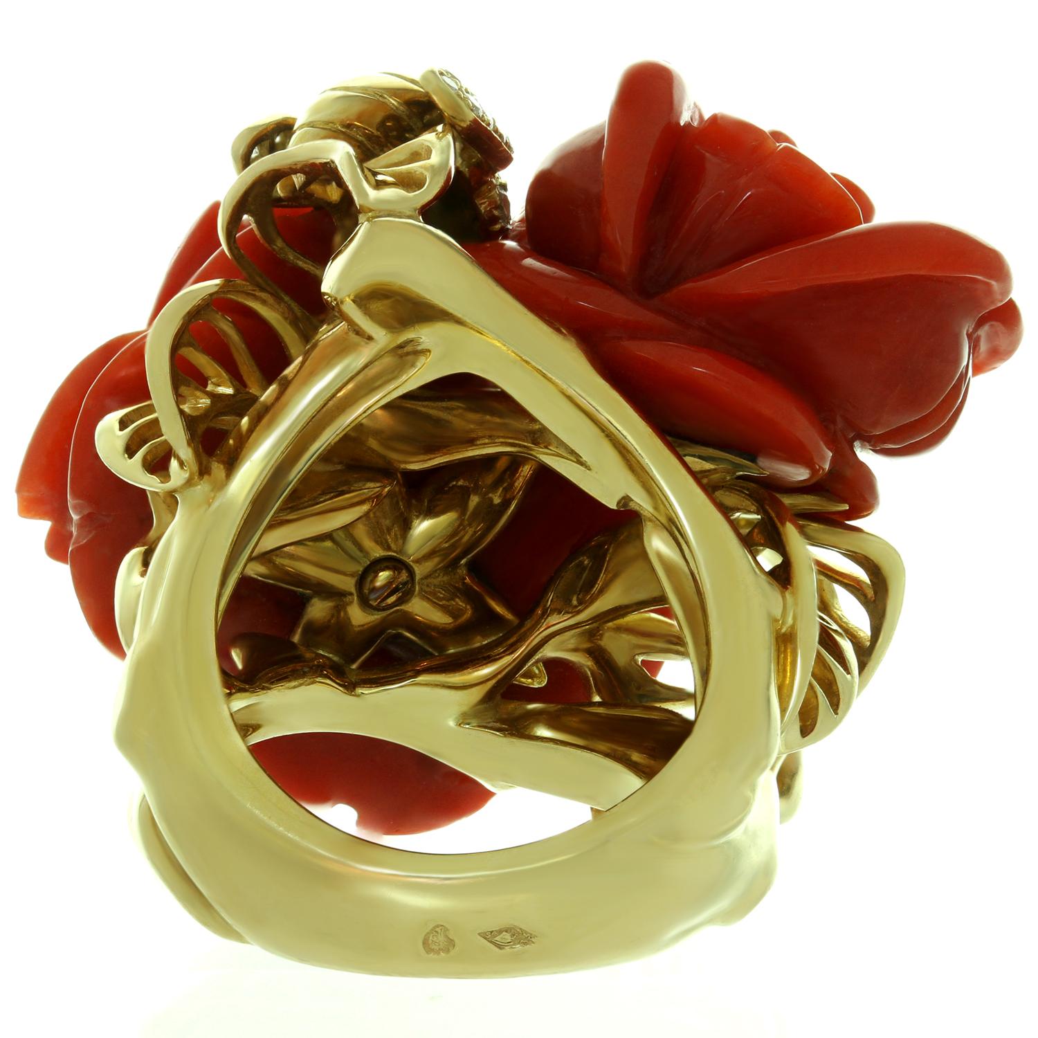 Christian Dior Oxblood Coral Diamond Yellow Rose Bee Gold Ring In Excellent Condition In New York, NY
