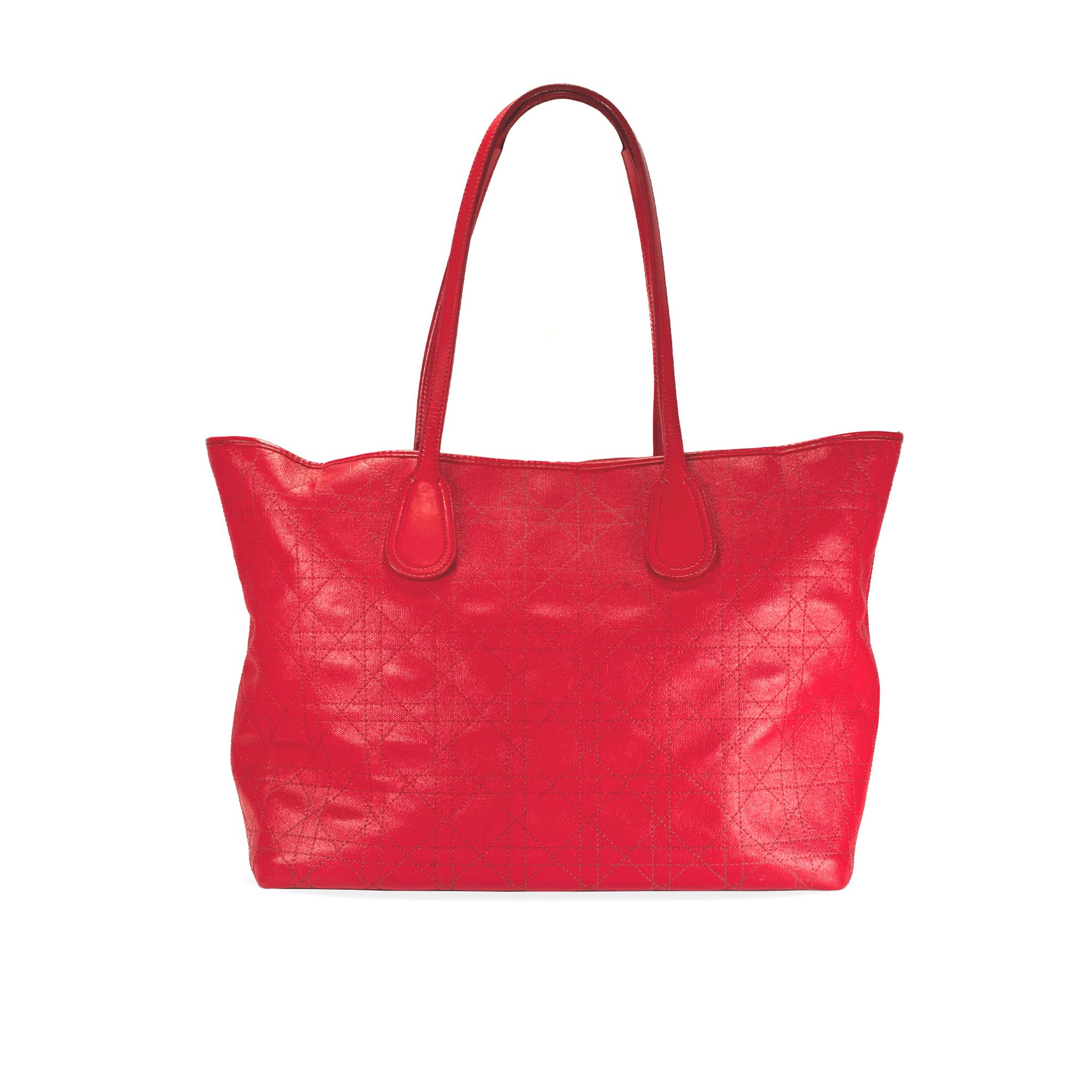 Christian Dior Panarea Medium Rot Cannage Gesteppte Nylon-Tasche Handtasche im Zustand „Hervorragend“ im Angebot in Houston, US