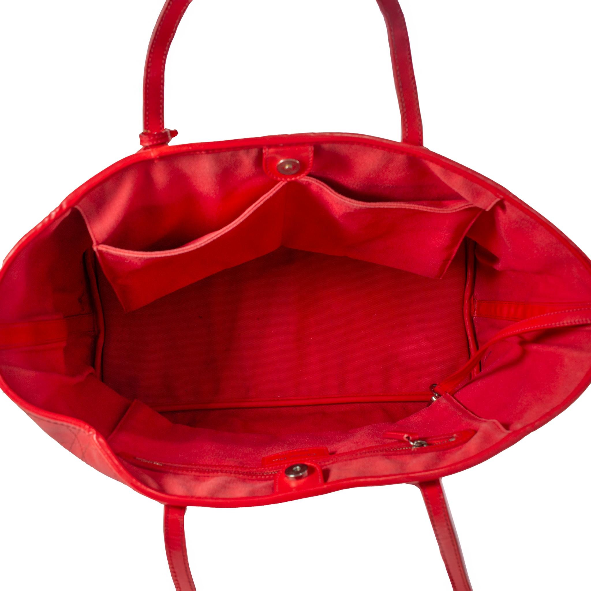 Christian Dior Panarea Medium Rot Cannage Gesteppte Nylon-Tasche Handtasche im Angebot 3