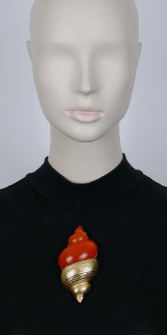 CHRISTIAN DIOR Parfums by Robert Goossens Brooch Pendant, Dune 1987