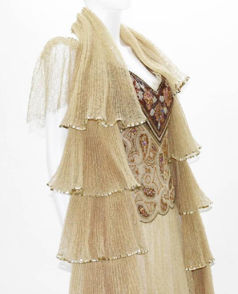 Christian Dior Paris Automne-Hiver 1980  Robe en dentelle numérotée avec étole en vente 6