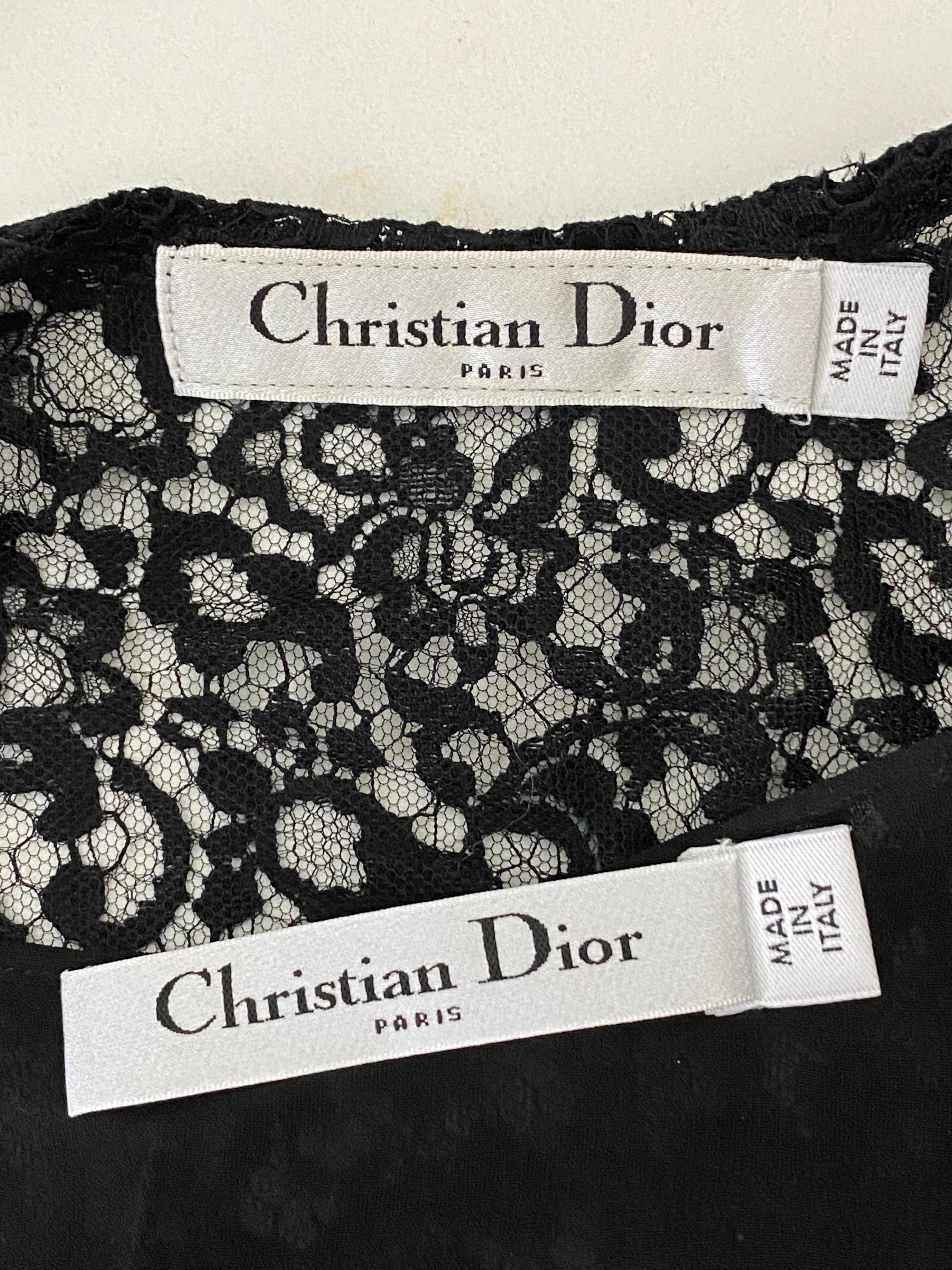 Christian Dior Paris - Tunique noire en soie à fleurs et dentelle  en vente 4