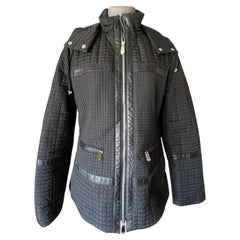Christian Dior Paris Autunno/Inverno 2022 Giacca con cappuccio trapuntato Cannage