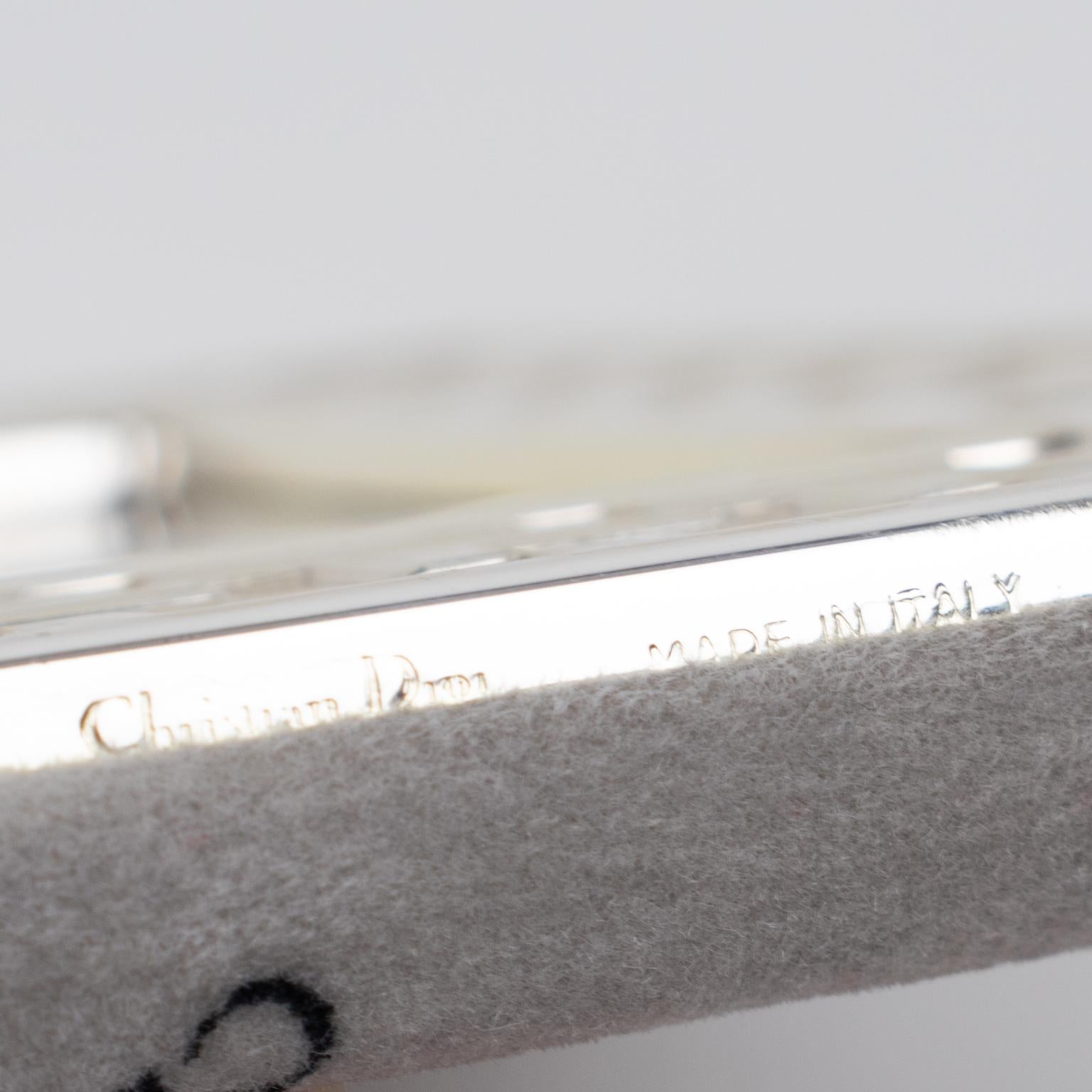 Métal Christian Dior Paris - Cadre photo en métal argenté à motif Pied de Coq en vente