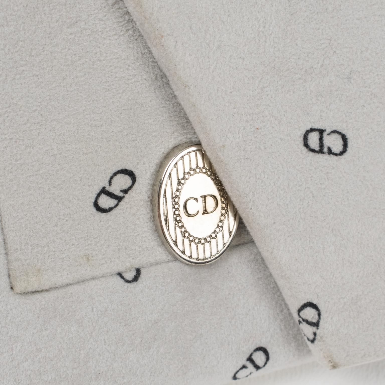 Christian Dior Paris - Cadre photo en métal argenté à motif Pied de Coq en vente 1