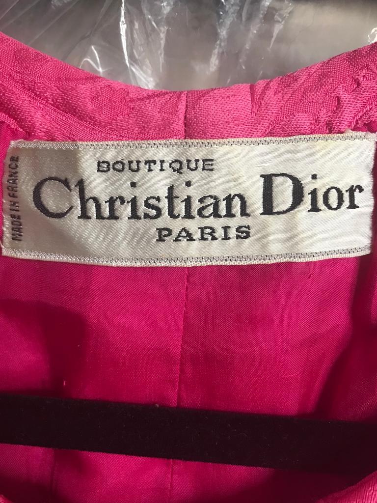 Christian Dior Paris Sleeveless vivid pink evening coat. Early  1960s 9