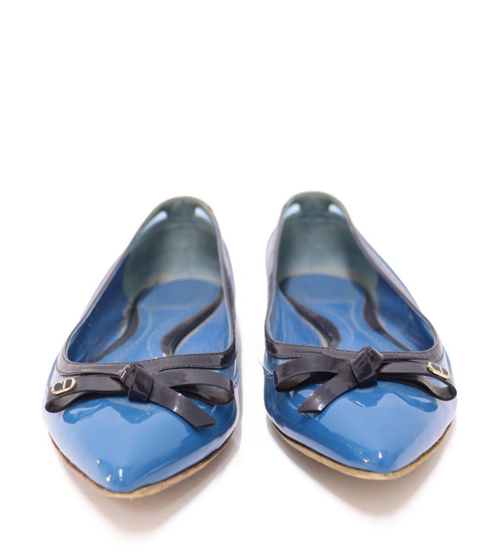 Christian Dior Patent Leather Blue Pointed Toe Flat Pumps Size EU 38 In Good Condition For Sale In Amman, JO