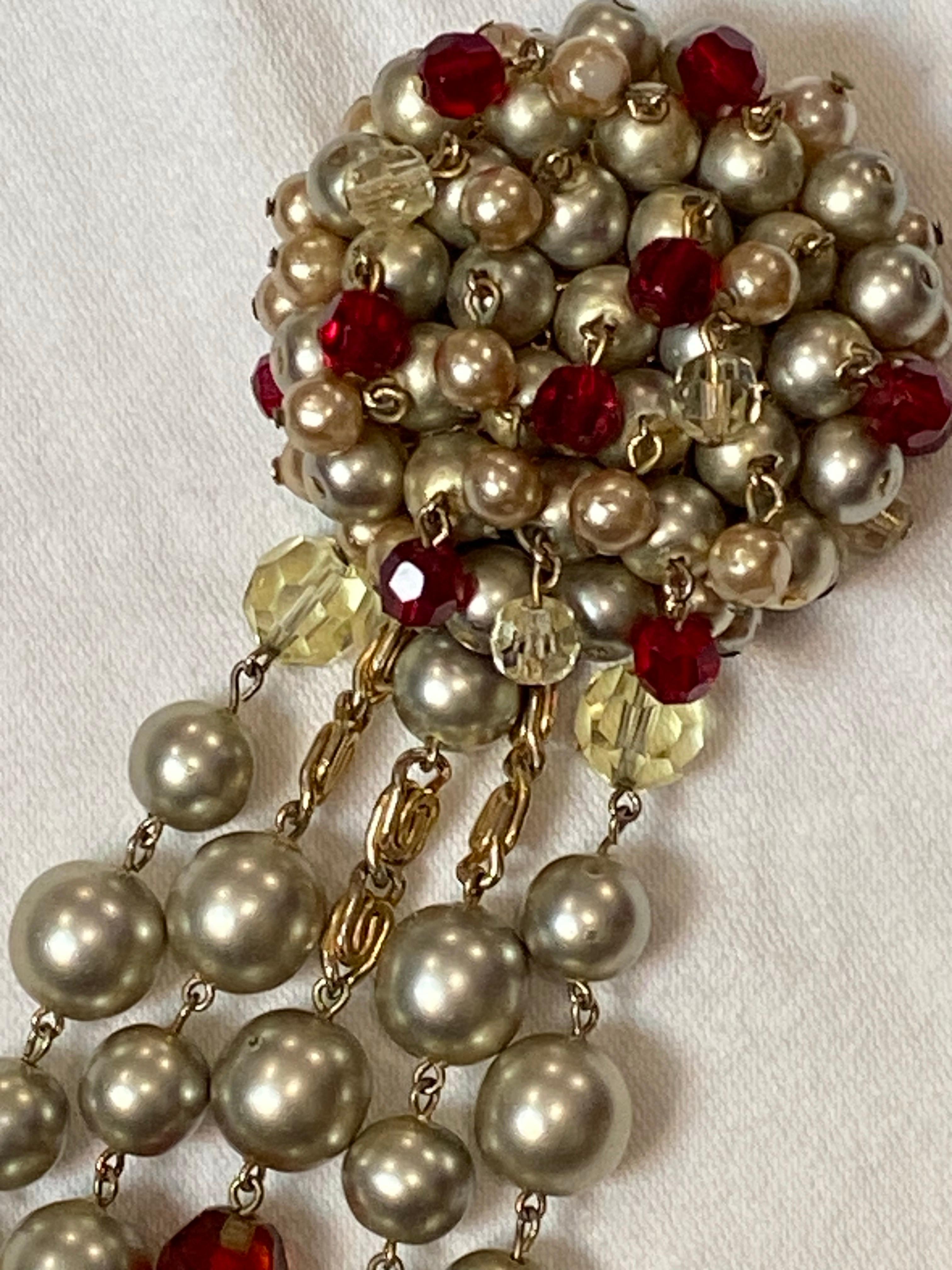 Broche de perlas y cristal con flecos Christian Dior de Henkel and Grosse de 1961 en venta 1