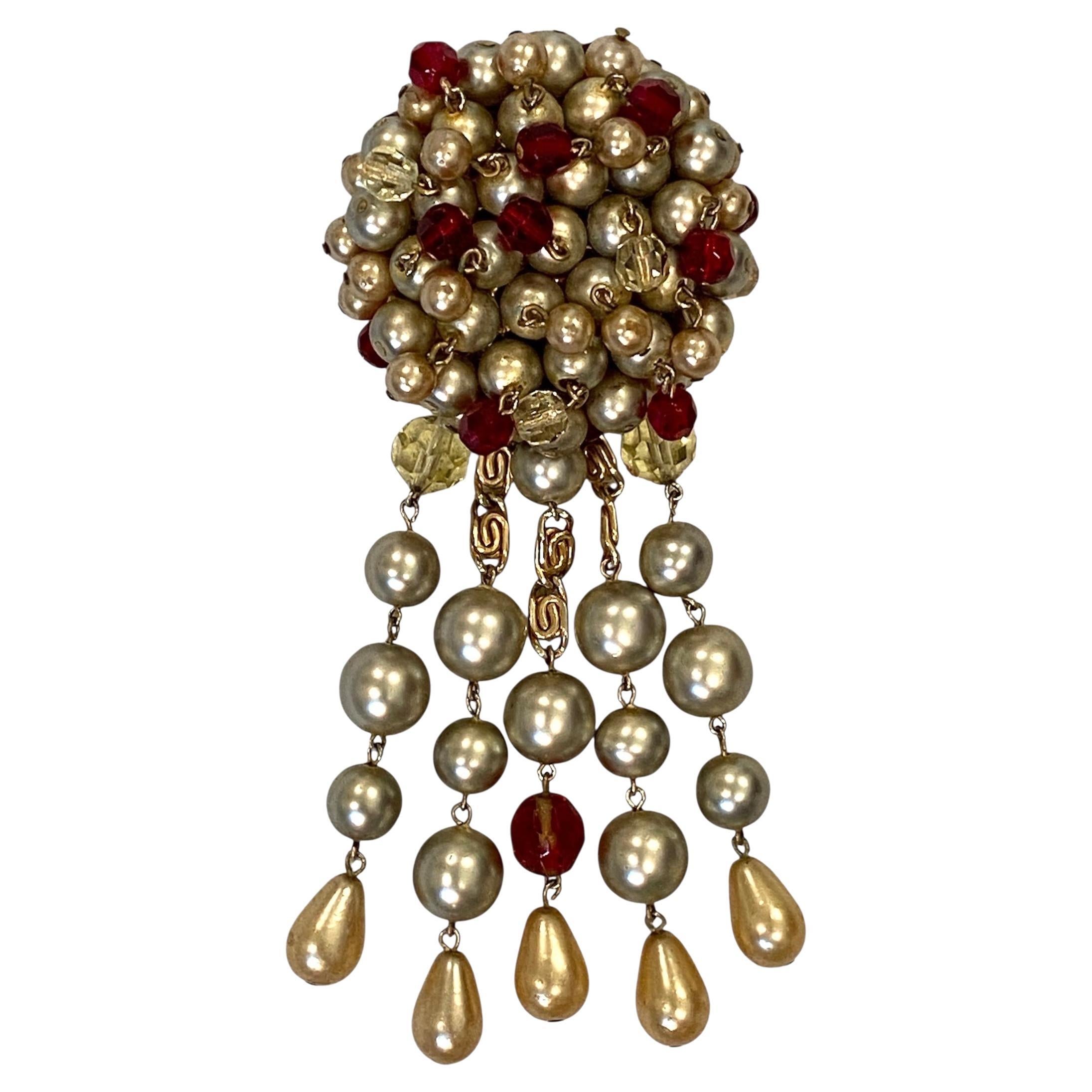 Broche de perlas y cristal con flecos Christian Dior de Henkel and Grosse de 1961 en venta