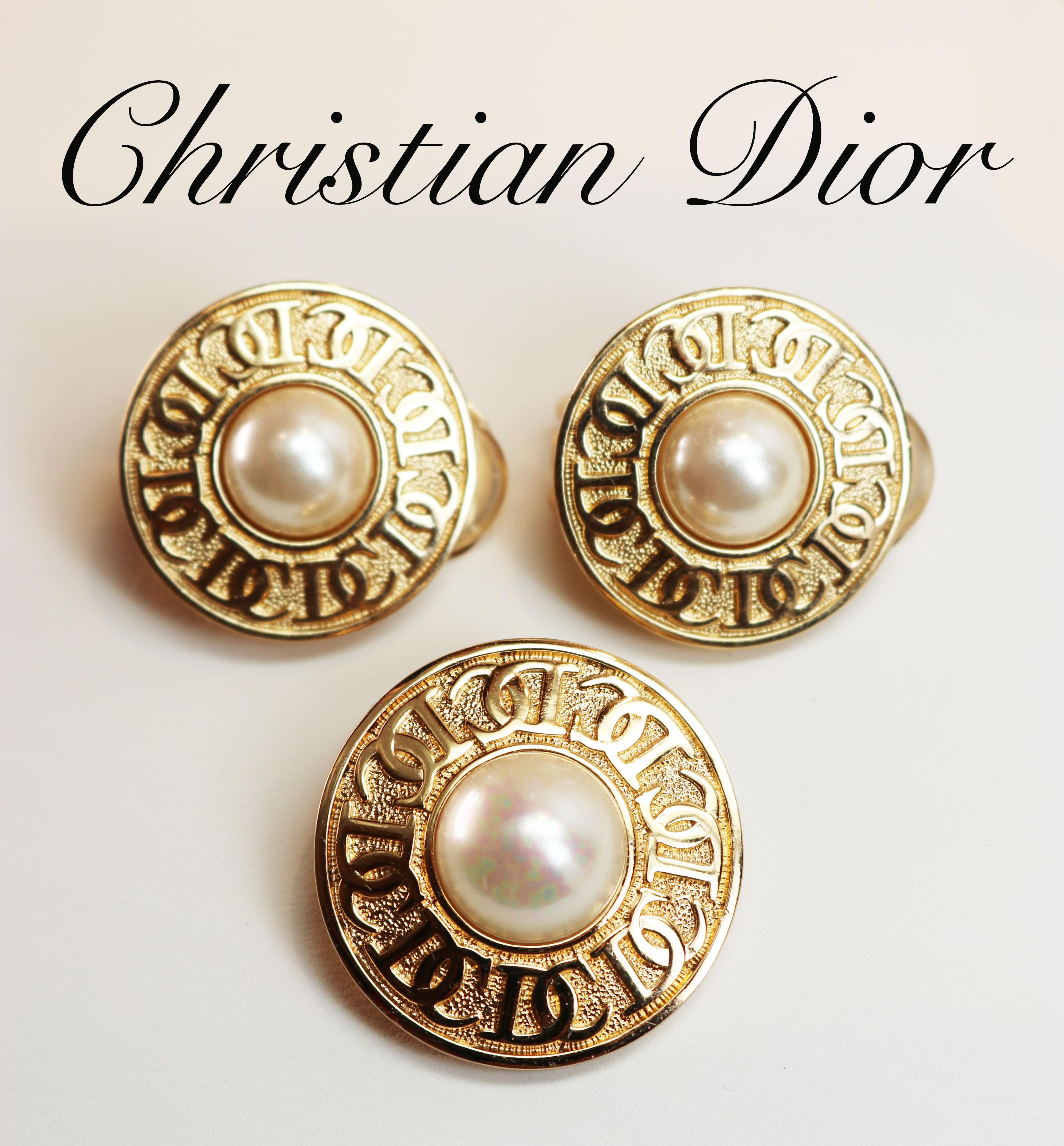 Christian Dior Pearl Logo Demi Parure For Sale 3