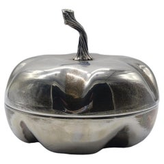 Christian Dior für Dior Home: Dekorative Schachtel „Zucca“ aus versilbertem Metall, 1970er Jahre