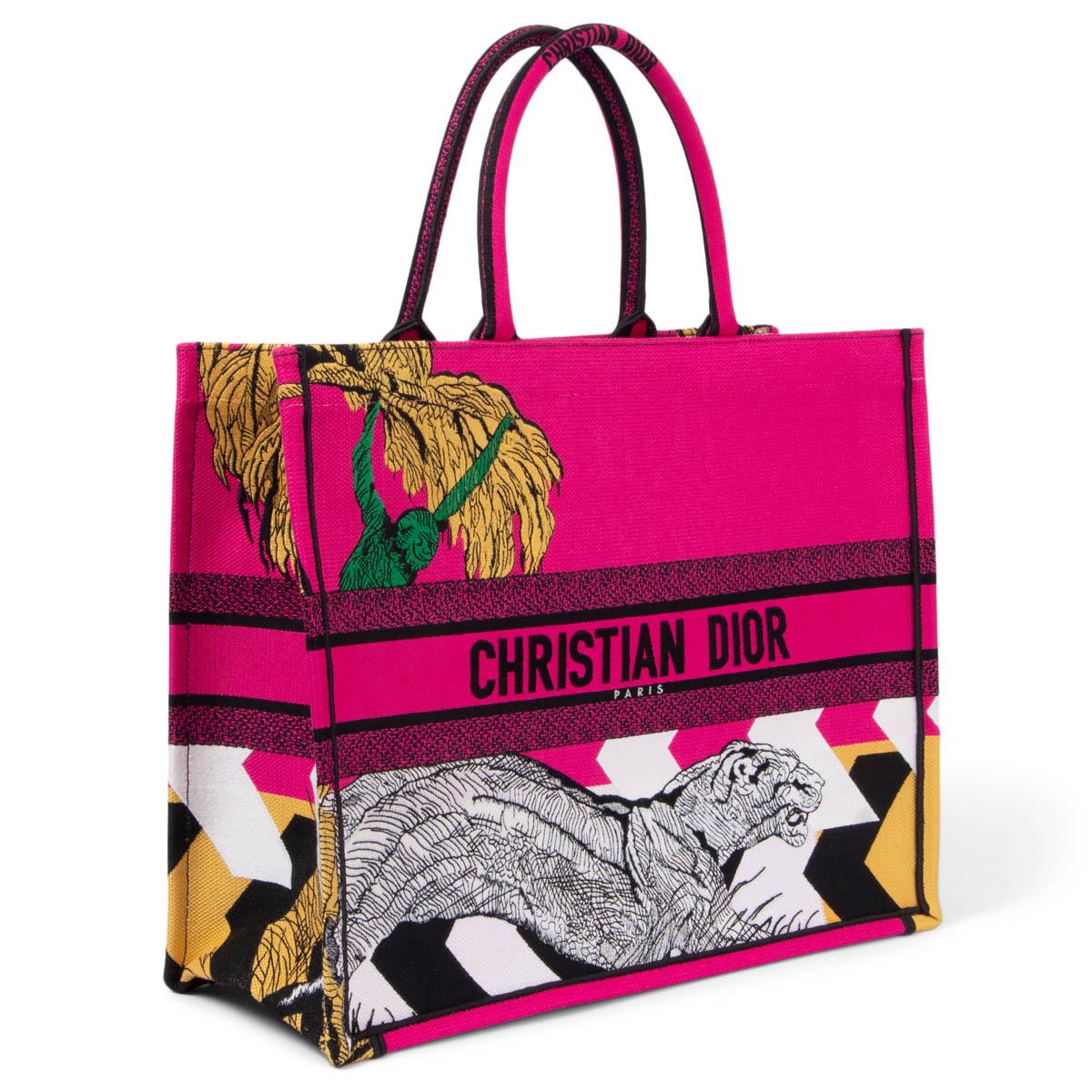 100% authentic Christian Dior 2022 Large Book Tote Toile de Jouy Zoom Pop in hot pink, black, white, mustard and green canvas. Unlined. Brand new. 

Measurements
Height	35cm (13.7in)
Width	43cm (16.8in)
Depth	17cm (6.6in)
Drop of the Handle	16cm