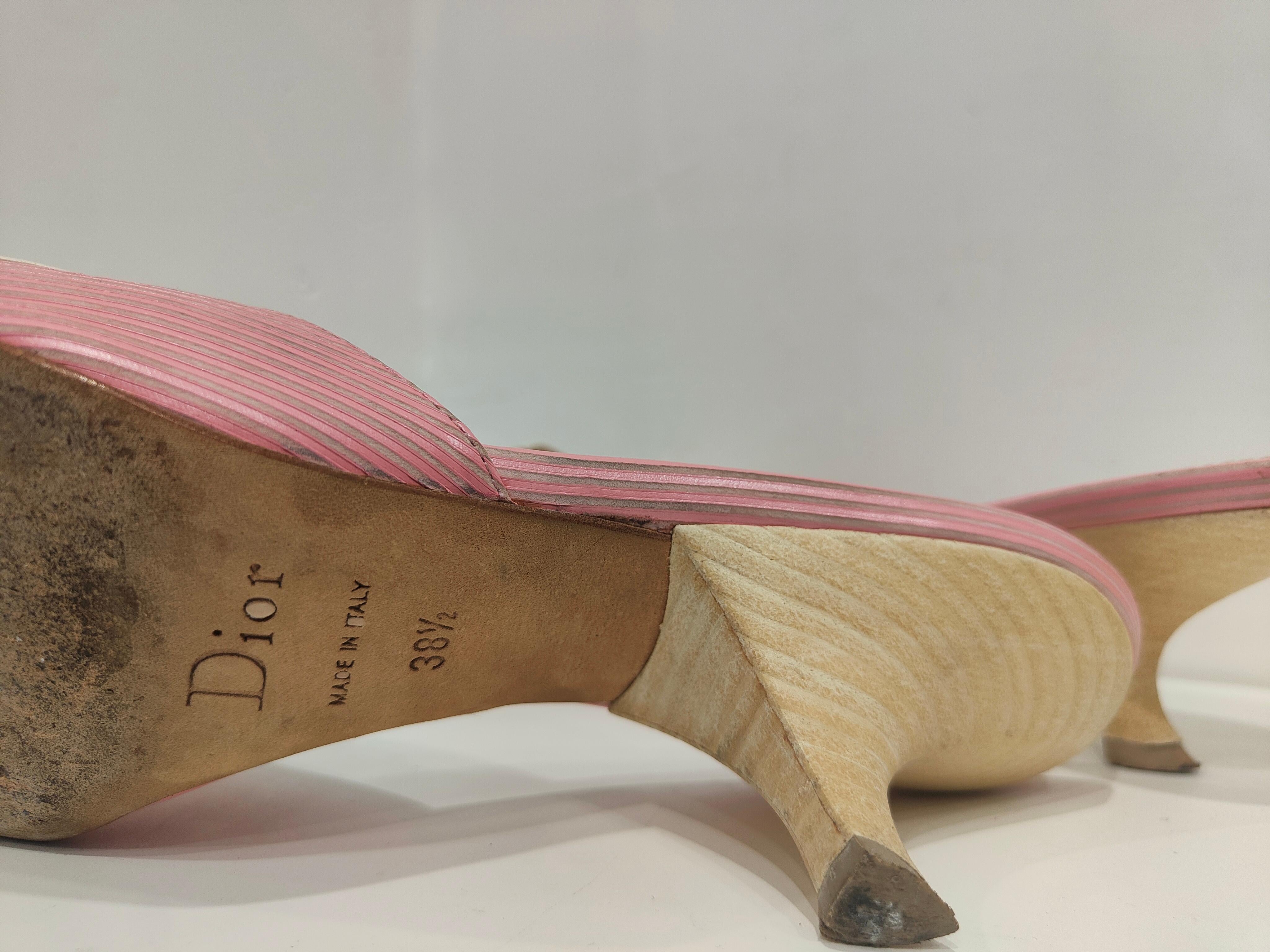 Christian Dior Pink and White sandals with low heels
Size 38.5