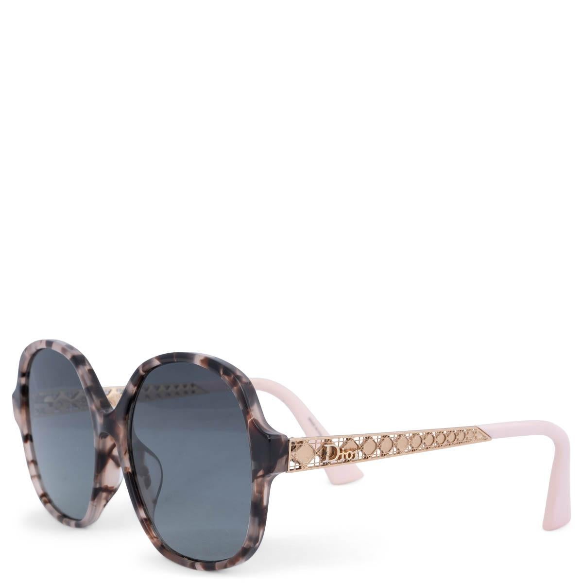 100% authentic Christian Dior Diorama-8F sunglasses in havana and pink tortoise acetate whit gold-tone details and gradient havana and pink lenses. Have been worn and are in excellent condition. Come with case.

Measurements
Model	Christian Dior