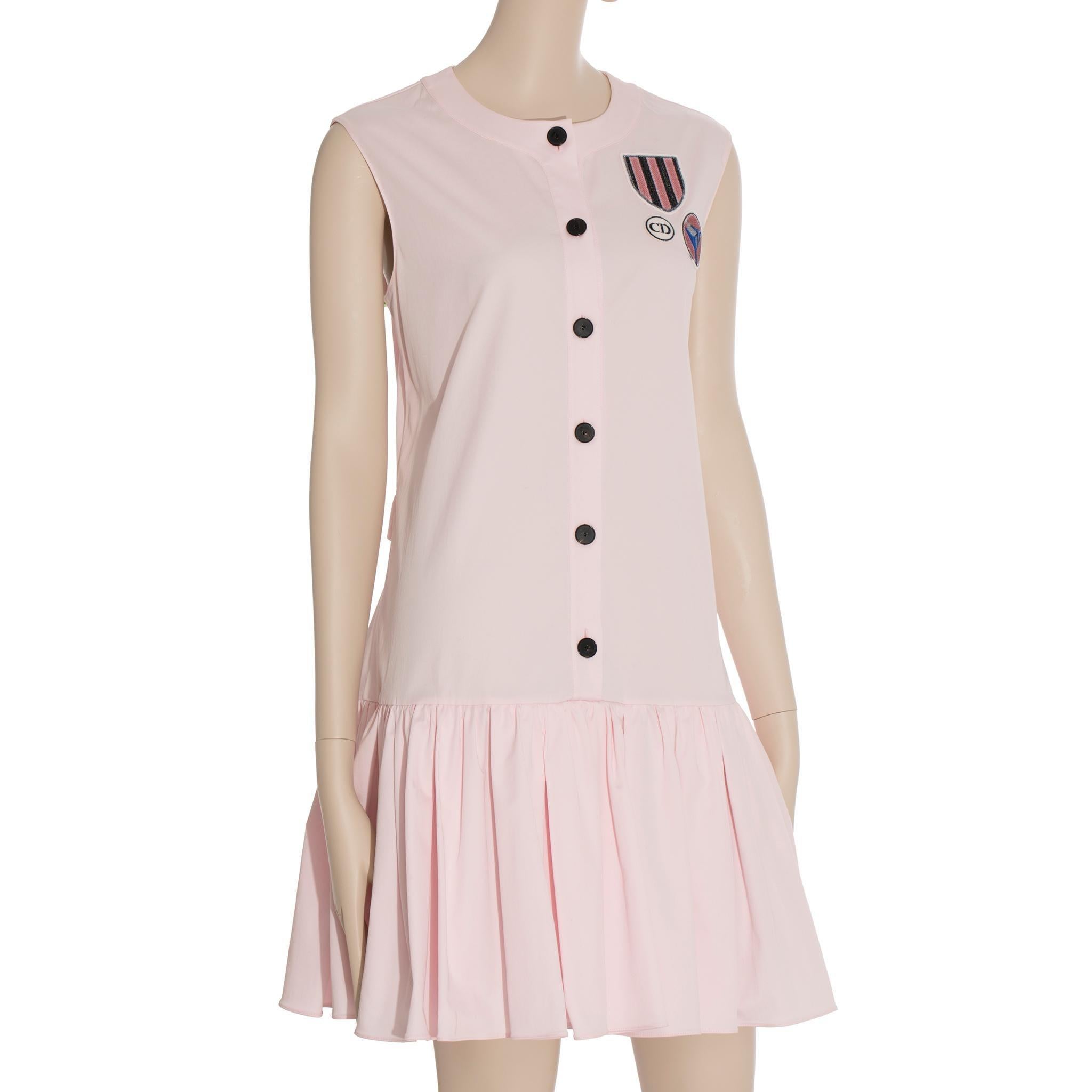 
Marca: Christian Dior

Producto: Vestido por encima de la rodilla

Talla: 42 Fr

Color: Rosa

Estado:

Excelente:

El producto está en excelentes condiciones y presenta mínimos signos de desgaste. El producto se ha mantenido en buen estado y no