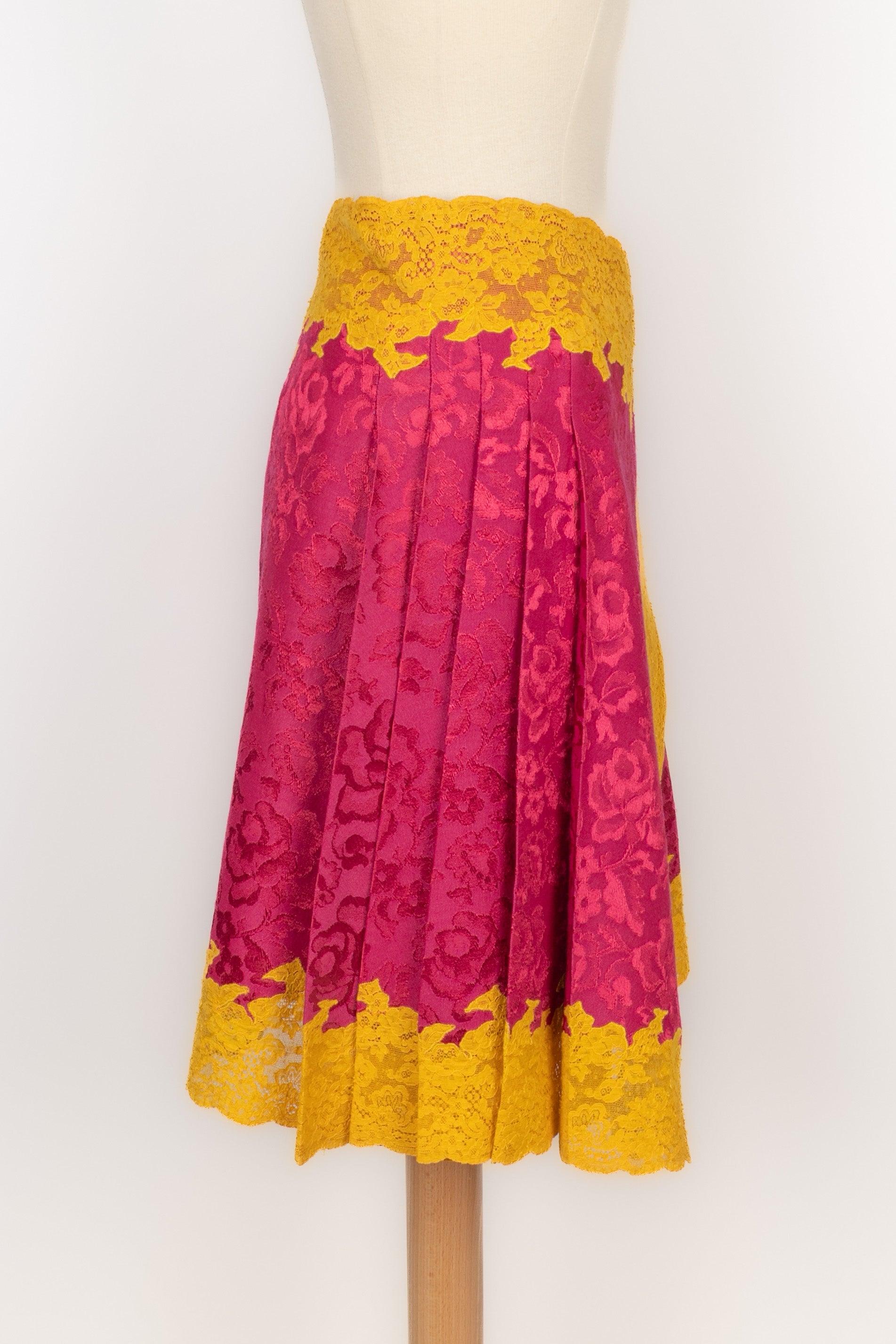 Christian Dior Pink Jacquard Set Embroidered with Yellow Lace, 1998 For Sale 4