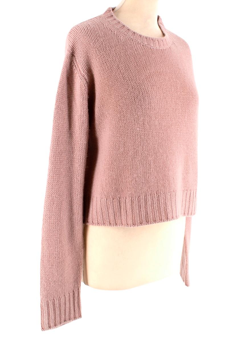 Christian Dior Suéter de cachemira Jadior 8 de punto rosa

-Icónica marca Jadior 8 en la espalda 
-Lujosa textura de cachemira 
-Puños y dobladillos acanalados 
-Escote redondo 
-Estilo sobredimensionado 
-Pieza intemporal 

Materiales:
100%