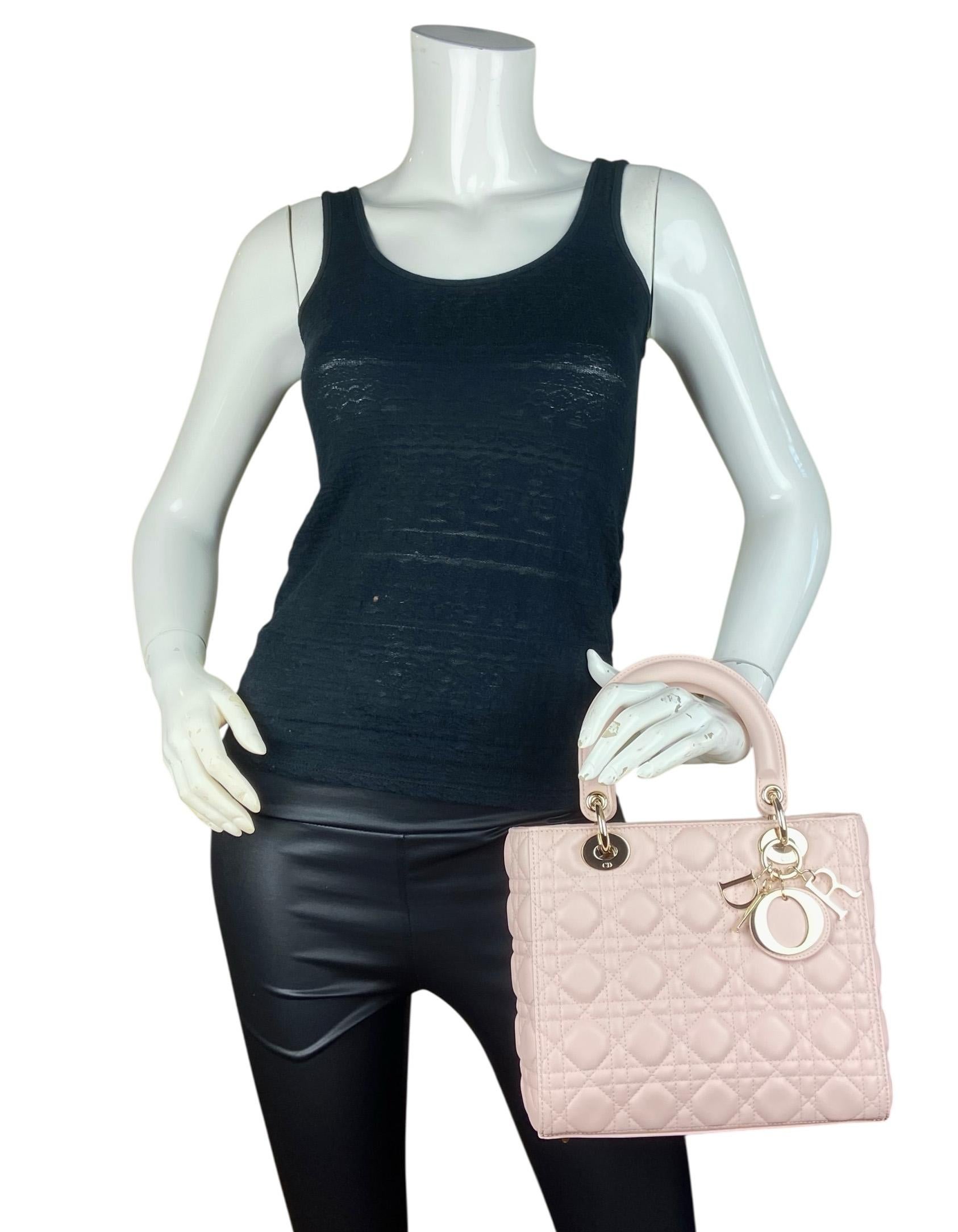 Beige Christian Dior Borsa media trapuntata in pelle rosa Cannage Dior in vendita