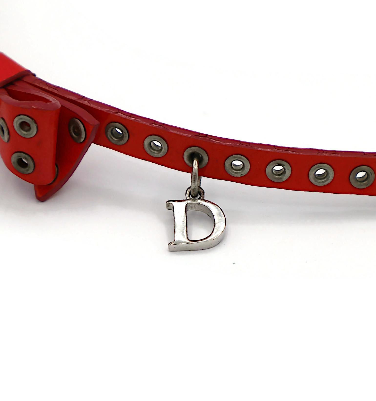 CHRISTIAN DIOR Bracelet à nœud en cuir verni rose en vente 8