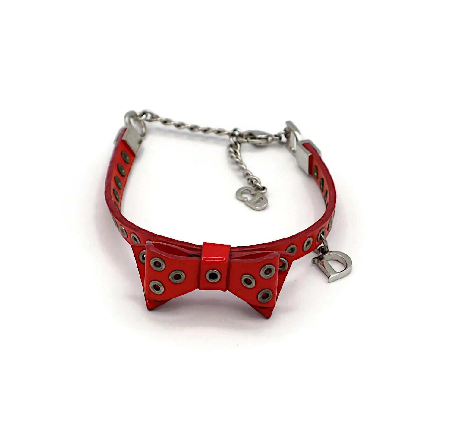 CHRISTIAN DIOR Bracelet à nœud en cuir verni rose Bon état - En vente à Nice, FR