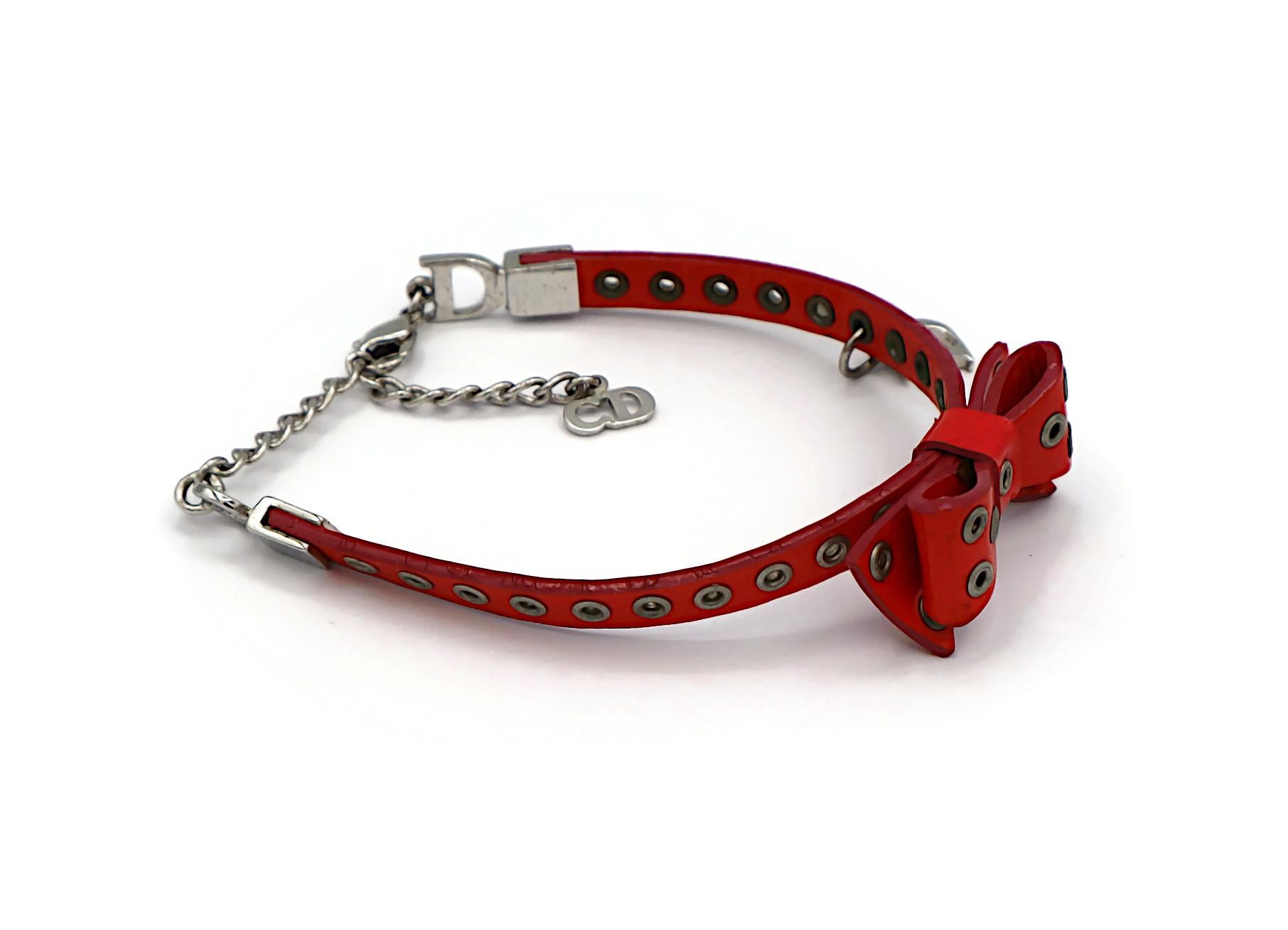 CHRISTIAN DIOR Bracelet à nœud en cuir verni rose Pour femmes en vente