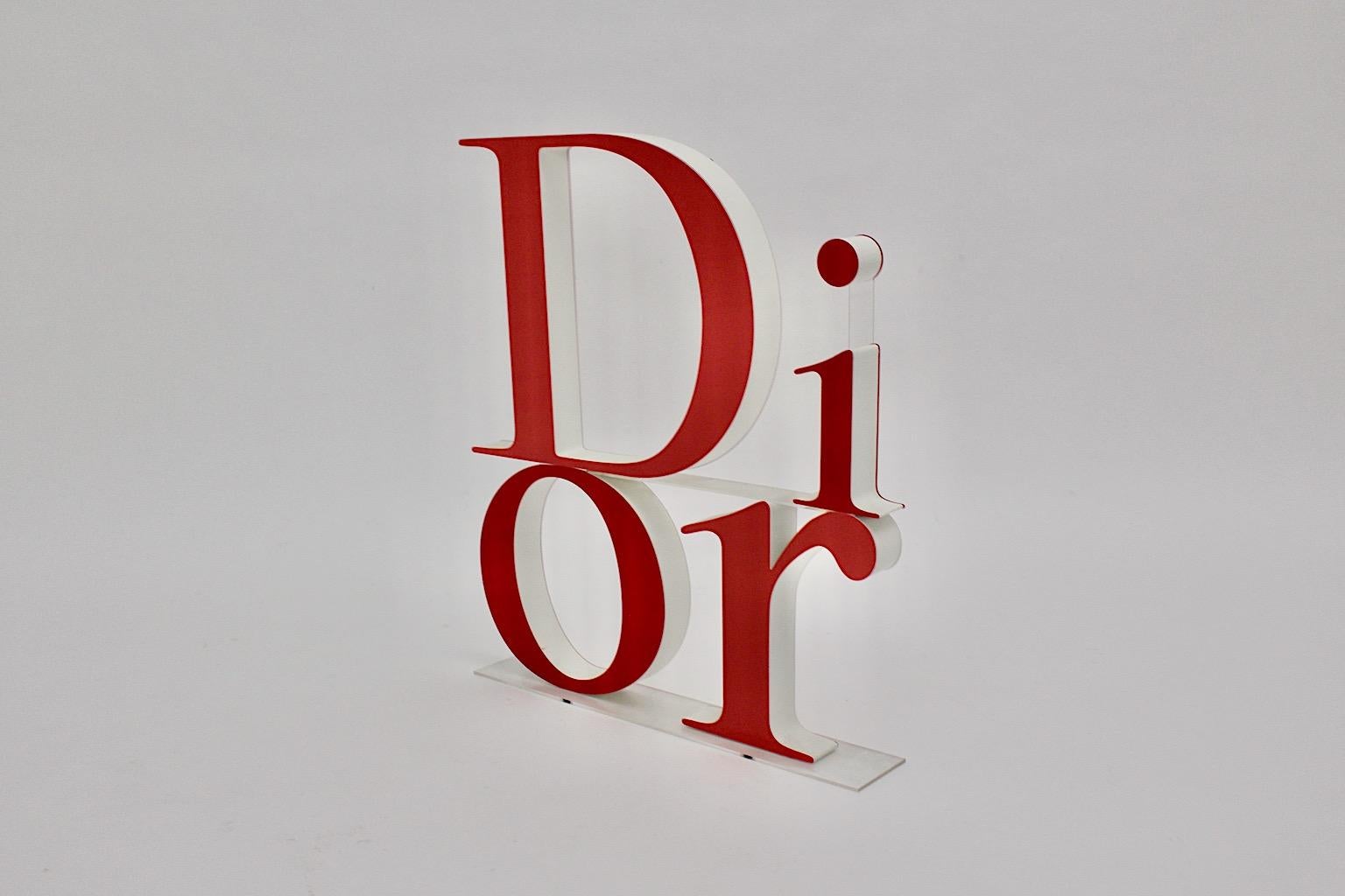 Christian Dior Großes Werbeschild aus Acryl in Rosa und Rot (Französisch) im Angebot
