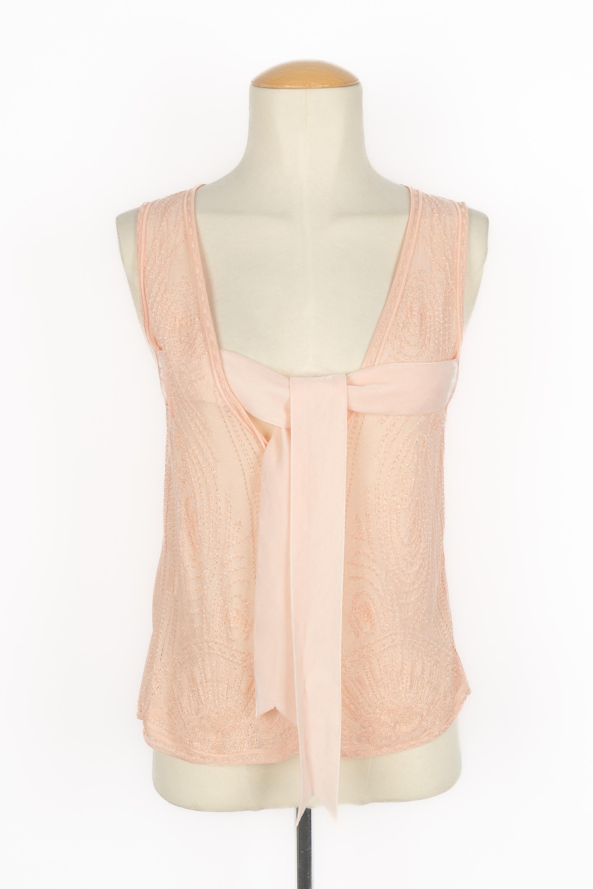 DIOR - (Made in France) Pink mesh top embroidered with pearls and matching velvet ribbons. Size 38FR indicated. A Collection circa 2003.

Condition:
Good condition

Dimensions:
Chest: 45 cm - Length: 60 cm

SKU:FH134
