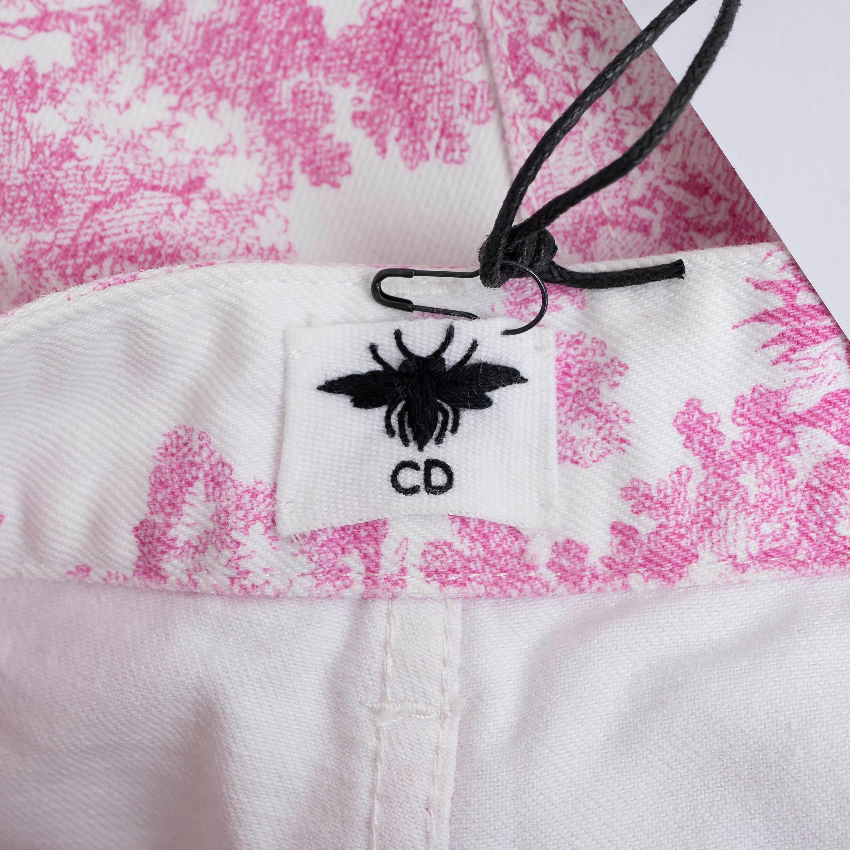 CHRISTIAN DIOR pink & white cotton 2022 DIORIVIERA DENIM Shorts Pants 42 L For Sale 2
