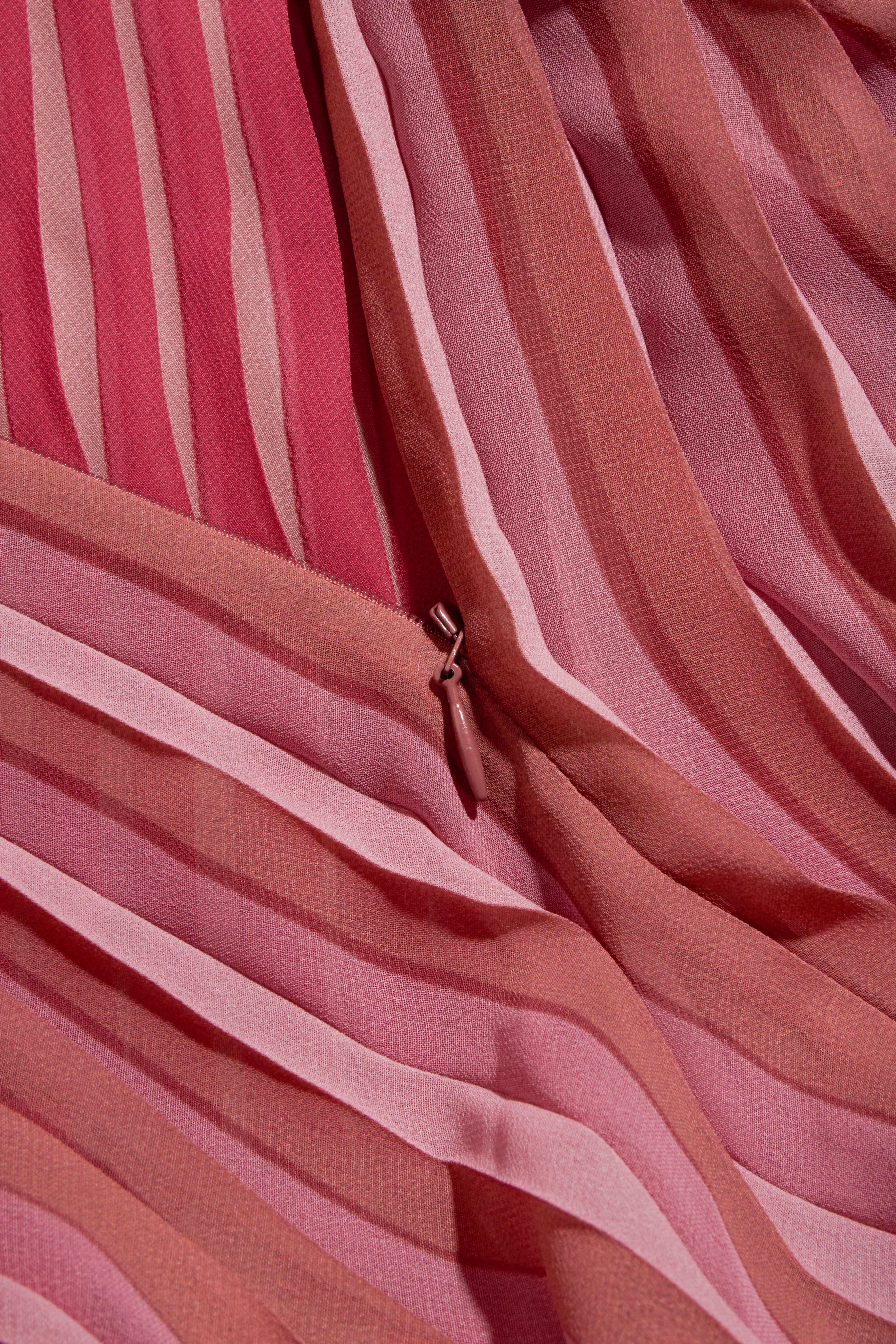 Jupe midi plissée à rayures roses de Christian Dior, fabriquée en Italie Taille FR 36 en vente 1