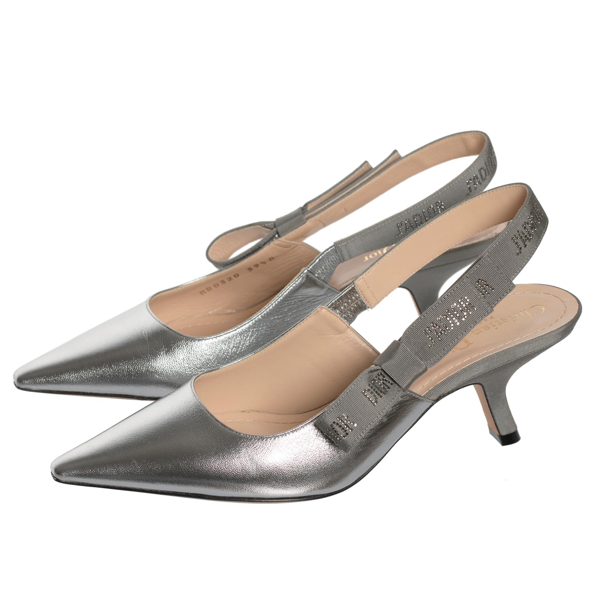 Women's Christian Dior Pointed Metallic Silver Slingback Kitten Heel 39.5 FR For Sale