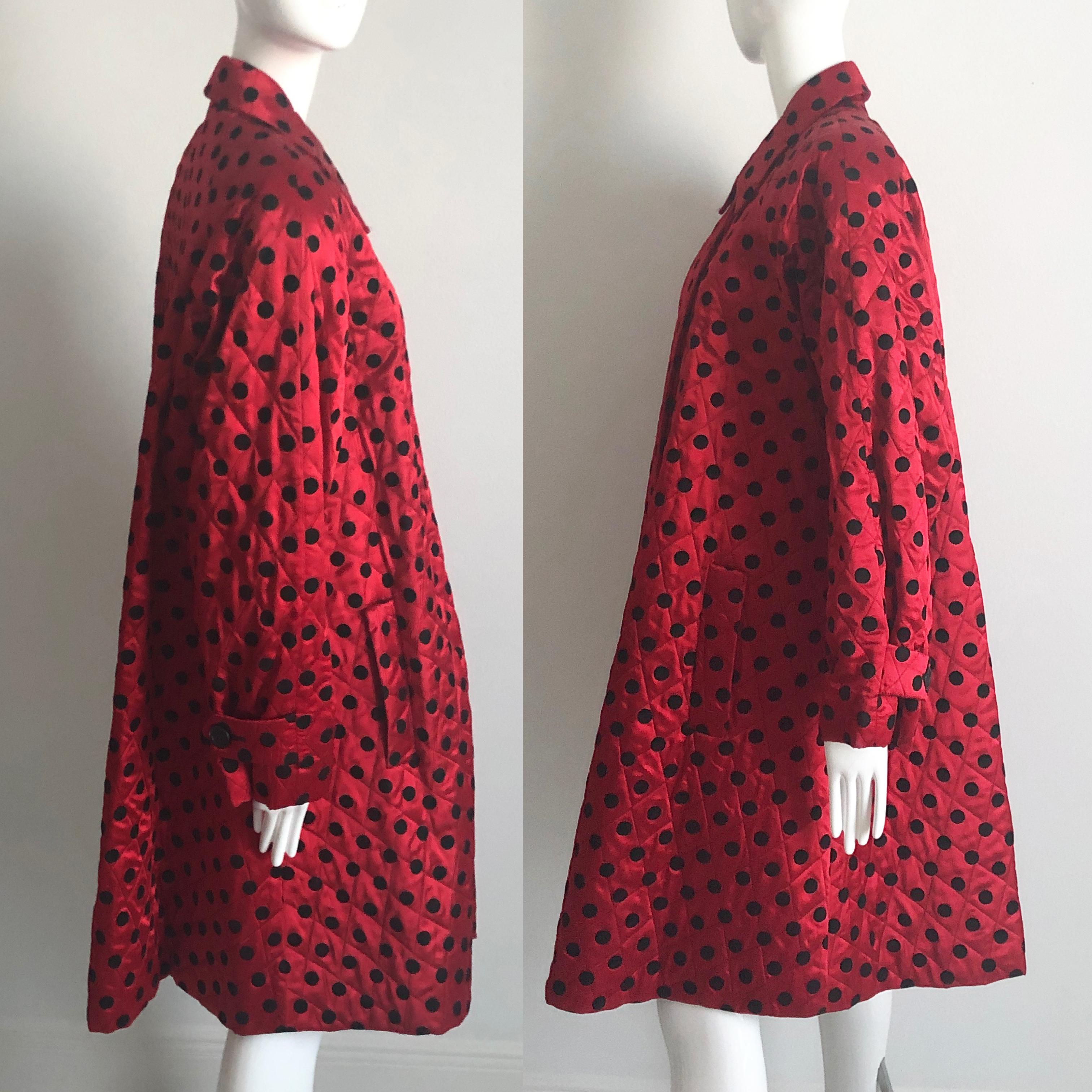 Christian Dior Polka Dot Evening Coat Voluminous Silk Satin Red Vintage Sz 10 In Good Condition In Port Saint Lucie, FL