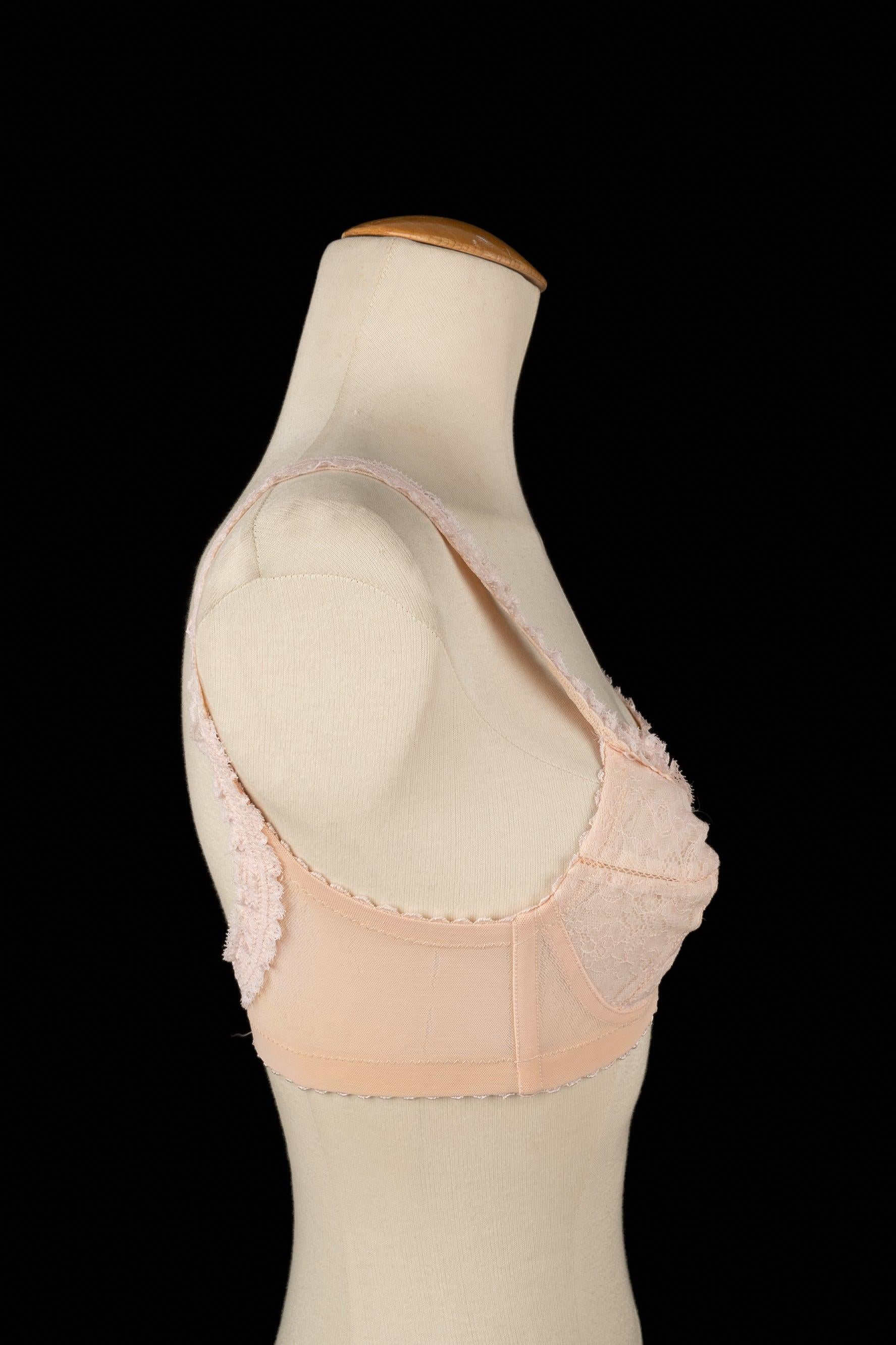 Christian Dior Powder-pink Lace Lingerie In Excellent Condition For Sale In SAINT-OUEN-SUR-SEINE, FR