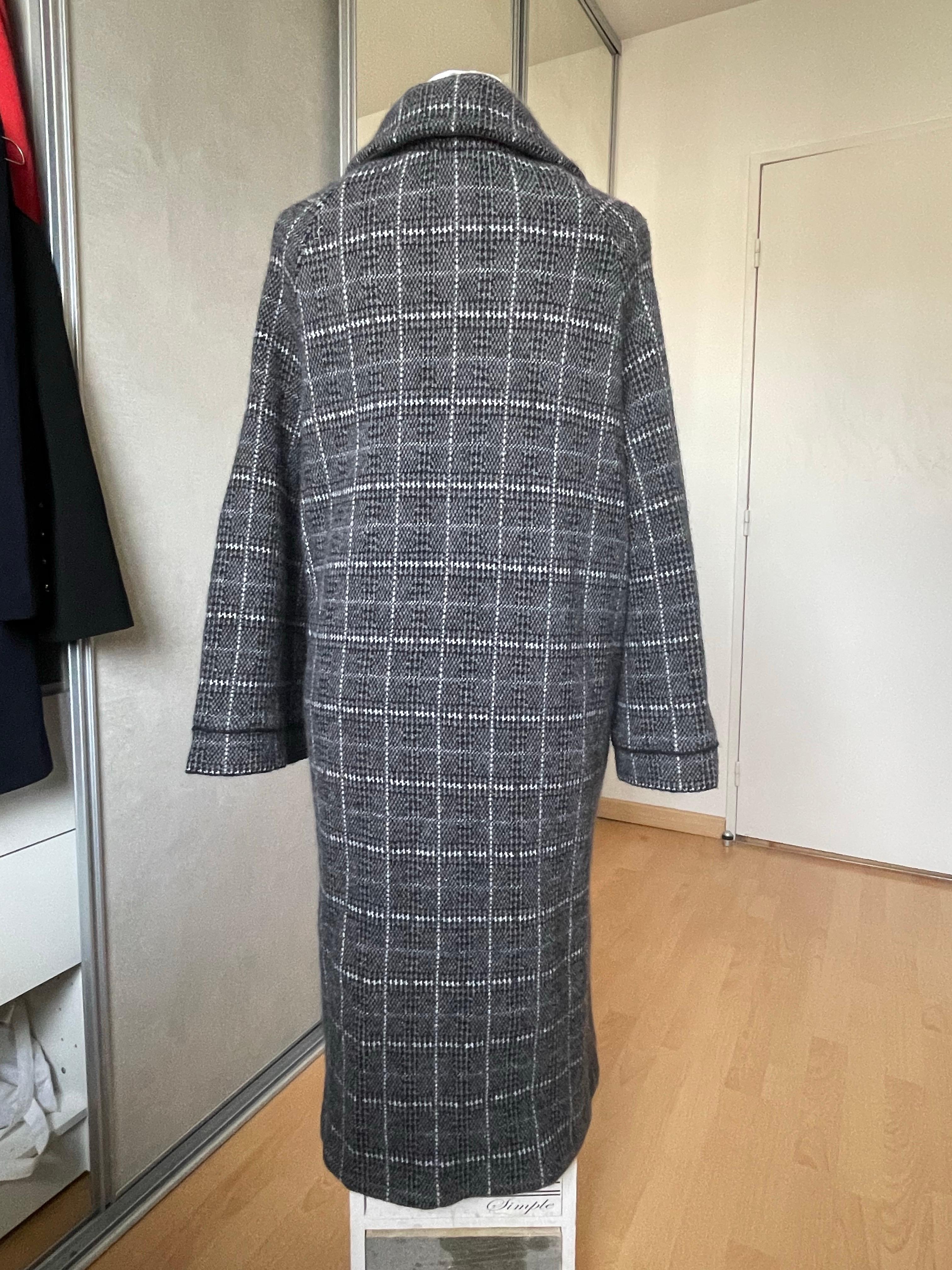 De las mujeres CHRISTIAN DIOR. Prince of Wales coat en venta