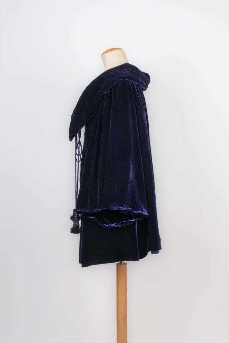 Christian Dior Purple Blended Velvet Coat In Excellent Condition For Sale In SAINT-OUEN-SUR-SEINE, FR