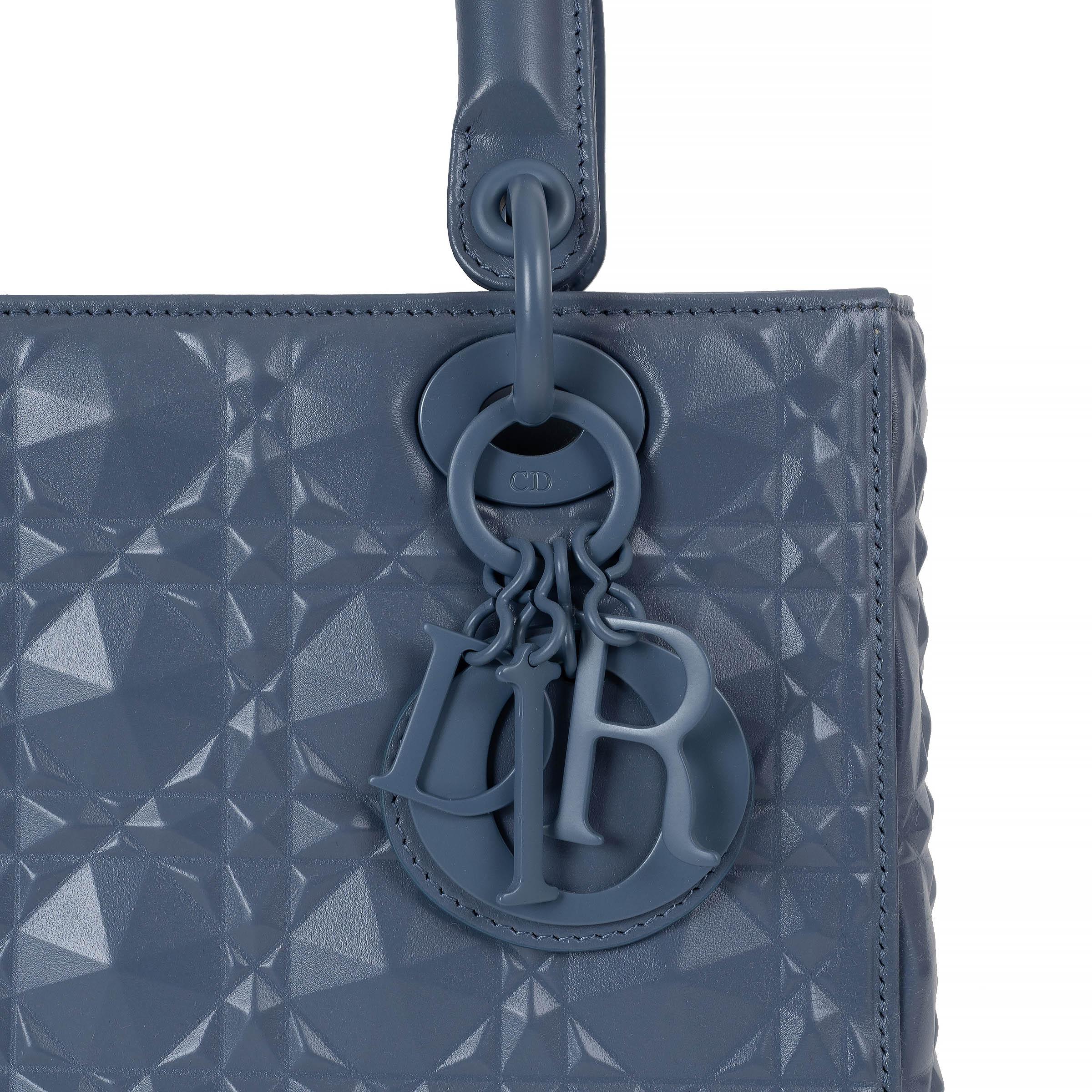 CHRISTIAN DIOR purple leather 2022 DIAMOND MEDIUM LADY DIOR TOTE Bag en vente 2