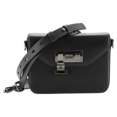 Christian Dior Pushlock Umhängetasche aus Leder