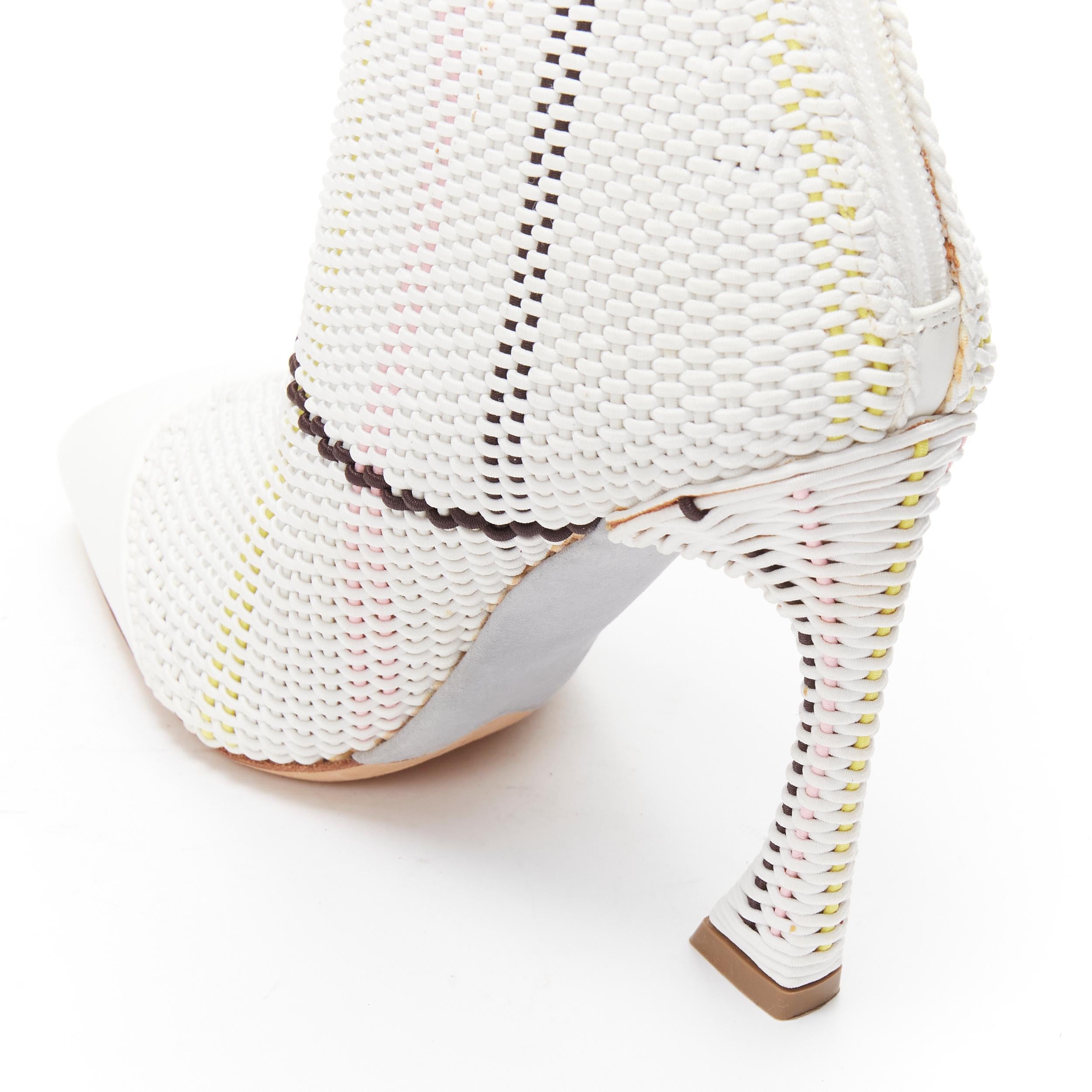 CHRISTIAN DIOR Raf Simons 2015 Runway white woven leather heeled boots EU36
Reference: TGAS/C01890
Brand: Dior
Designer: Raf Simons
Collection: SS 2015 - Runway
Material: Leather
Color: White, Black
Pattern: Plaid
Closure: Zip
Extra Details: Knitted