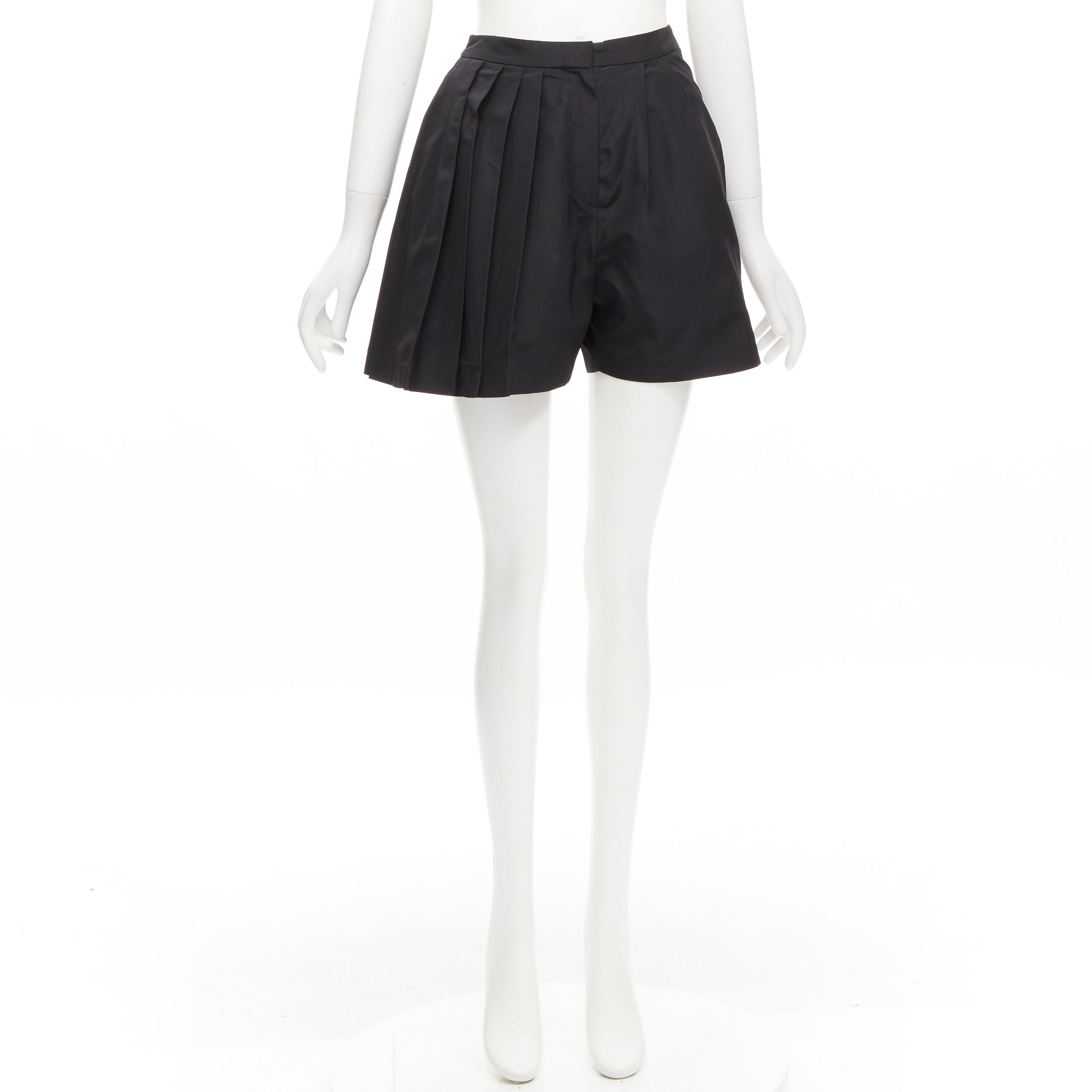 CHRISTIAN DIOR Raf Simons Schwarze asymmetrische, ausgestellte, ausgestellte Seiden Shorts FR34 XS im Angebot 5