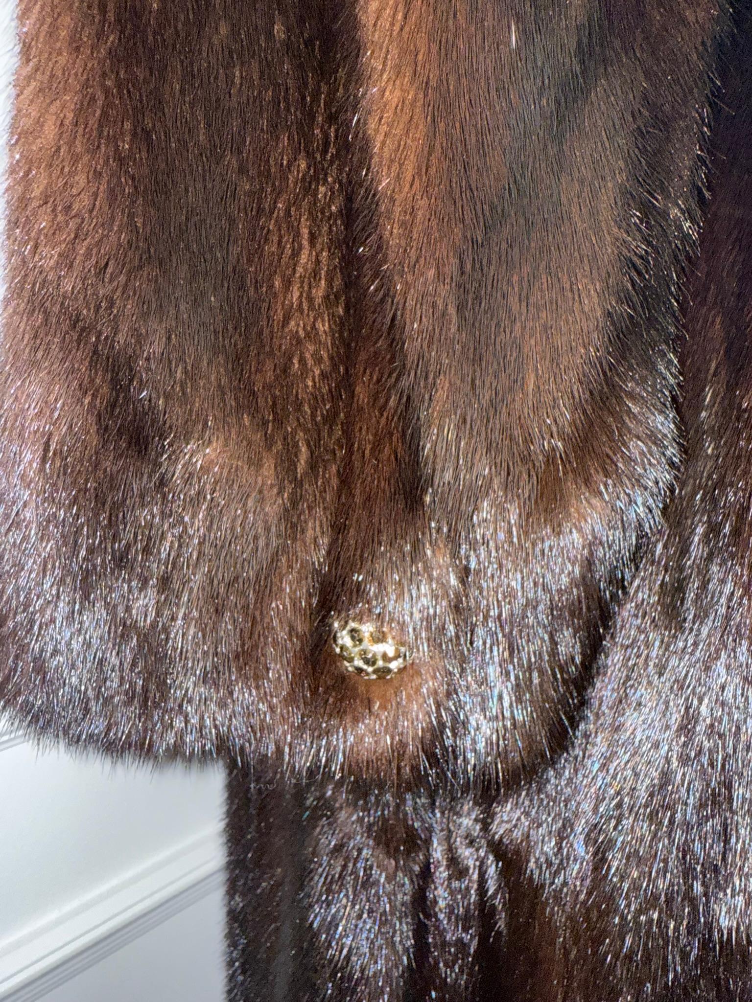 Manteau en fourrure de vison de Christian Dior à col cranté taille 10 M en vente 11