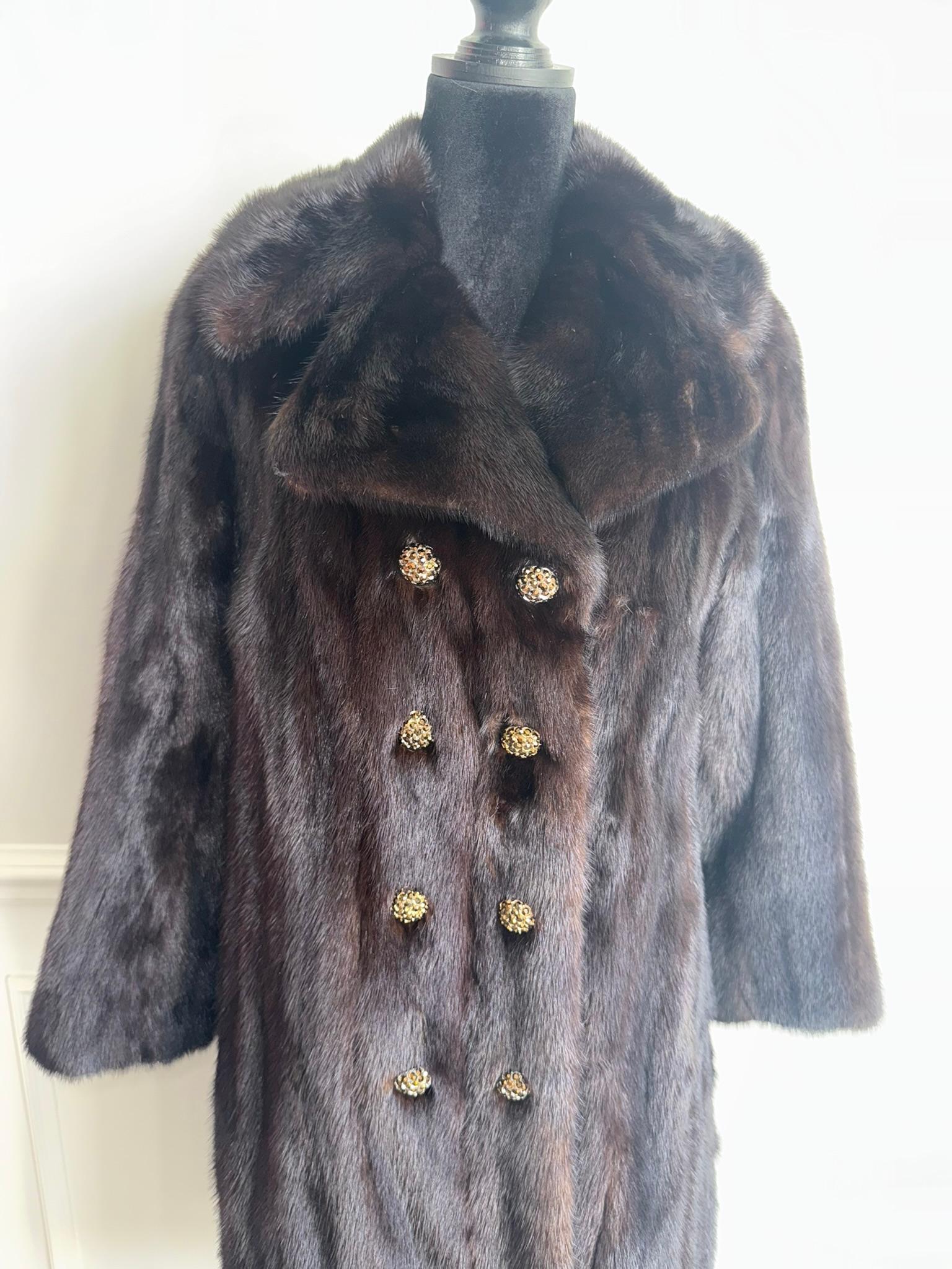 Manteau en fourrure de vison de Christian Dior à col cranté taille 10 M en vente 4