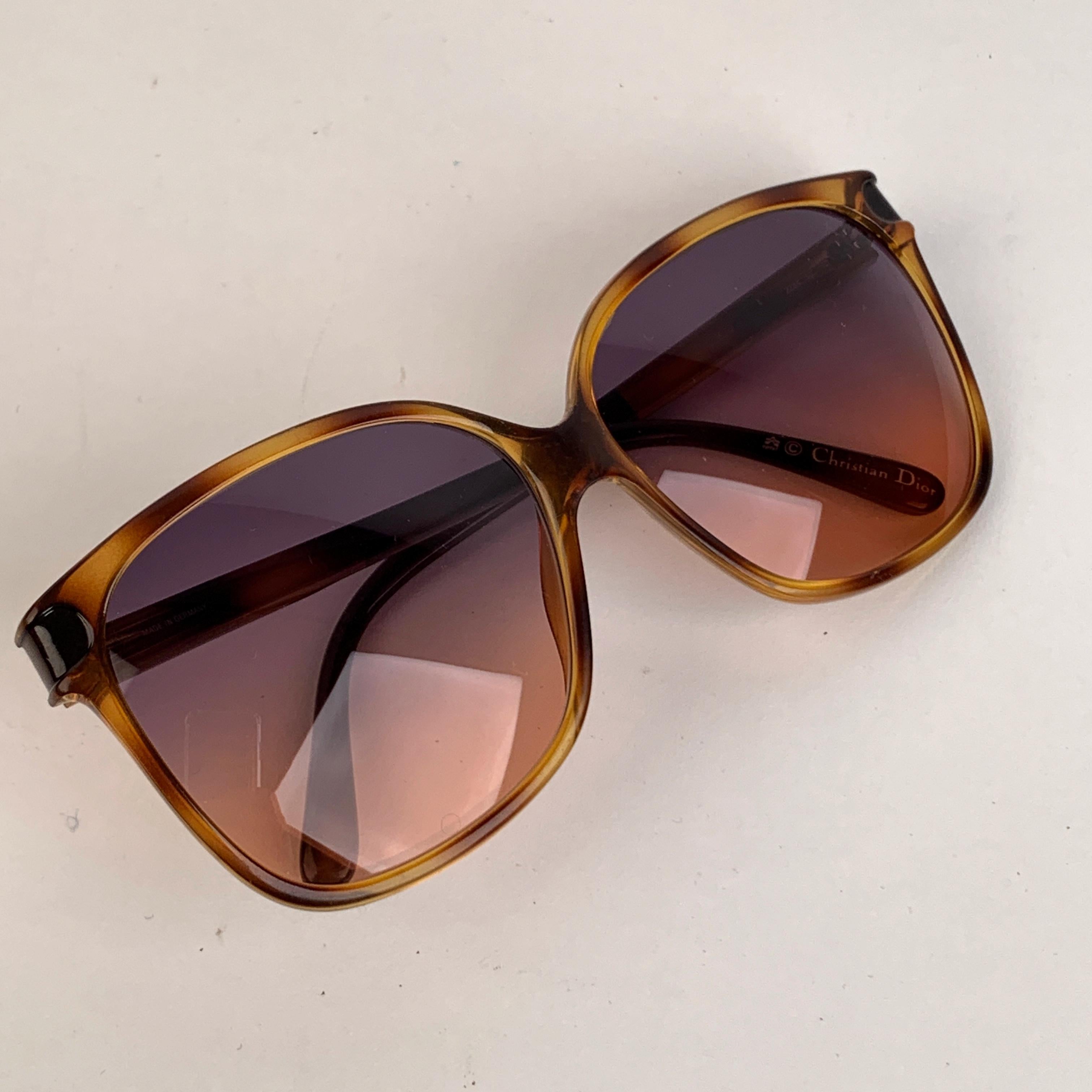CHRISTIAN DIOR Vintage brown camouflage / tortoise effect frame. Optyl handmade in Germany. New 100% UV Bicolor /gray & brown) Gradient Lenses. Mod: 2284 - 10. Very rare find. Details MATERIAL: Optyl COLOR: Brown MODEL: 2284 GENDER: Unisex SIZE: