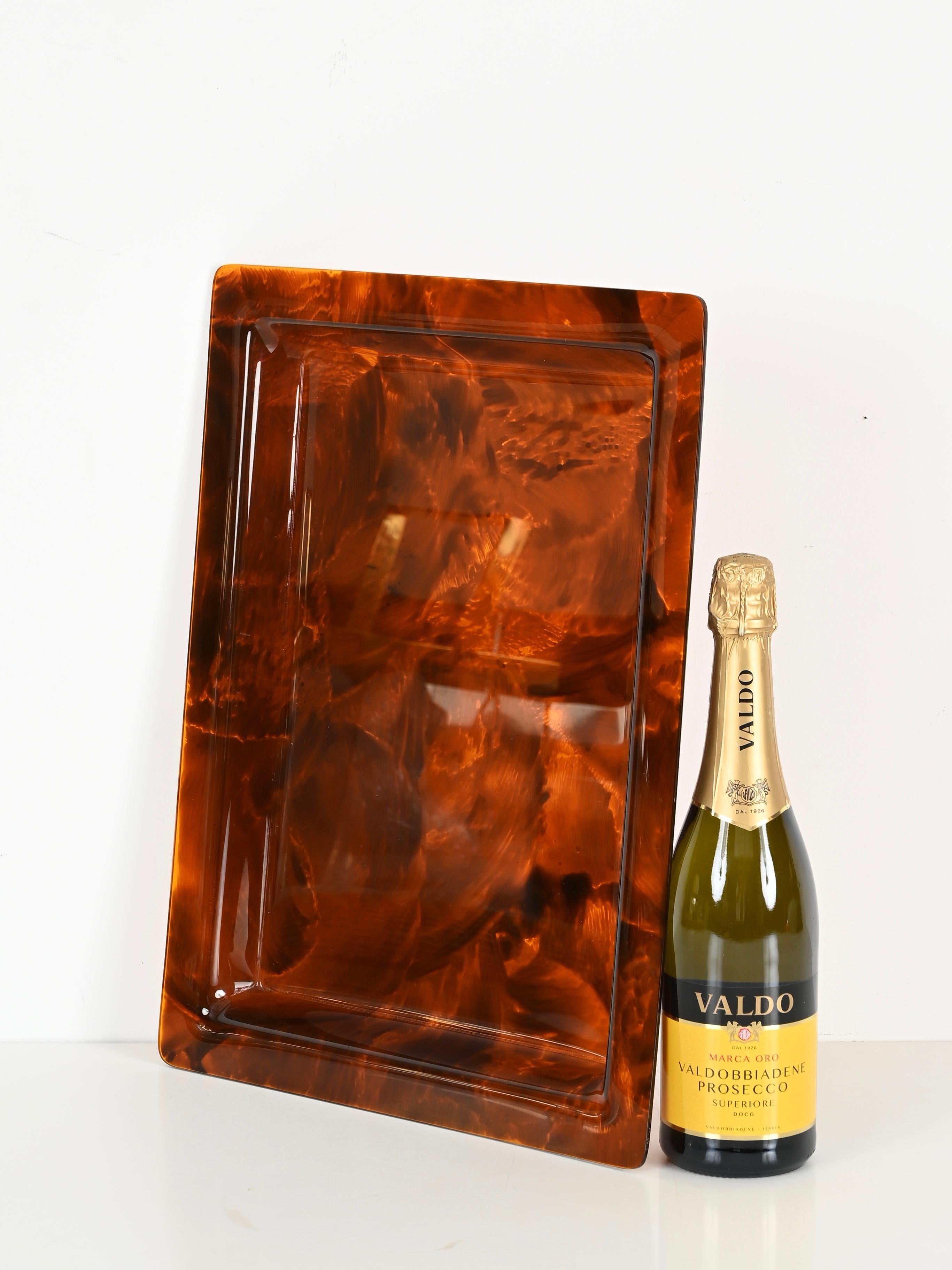 Mid-Century moderno Christian Dior Vassoio rettangolare in lucite effetto tartaruga, Italia anni '70 in vendita