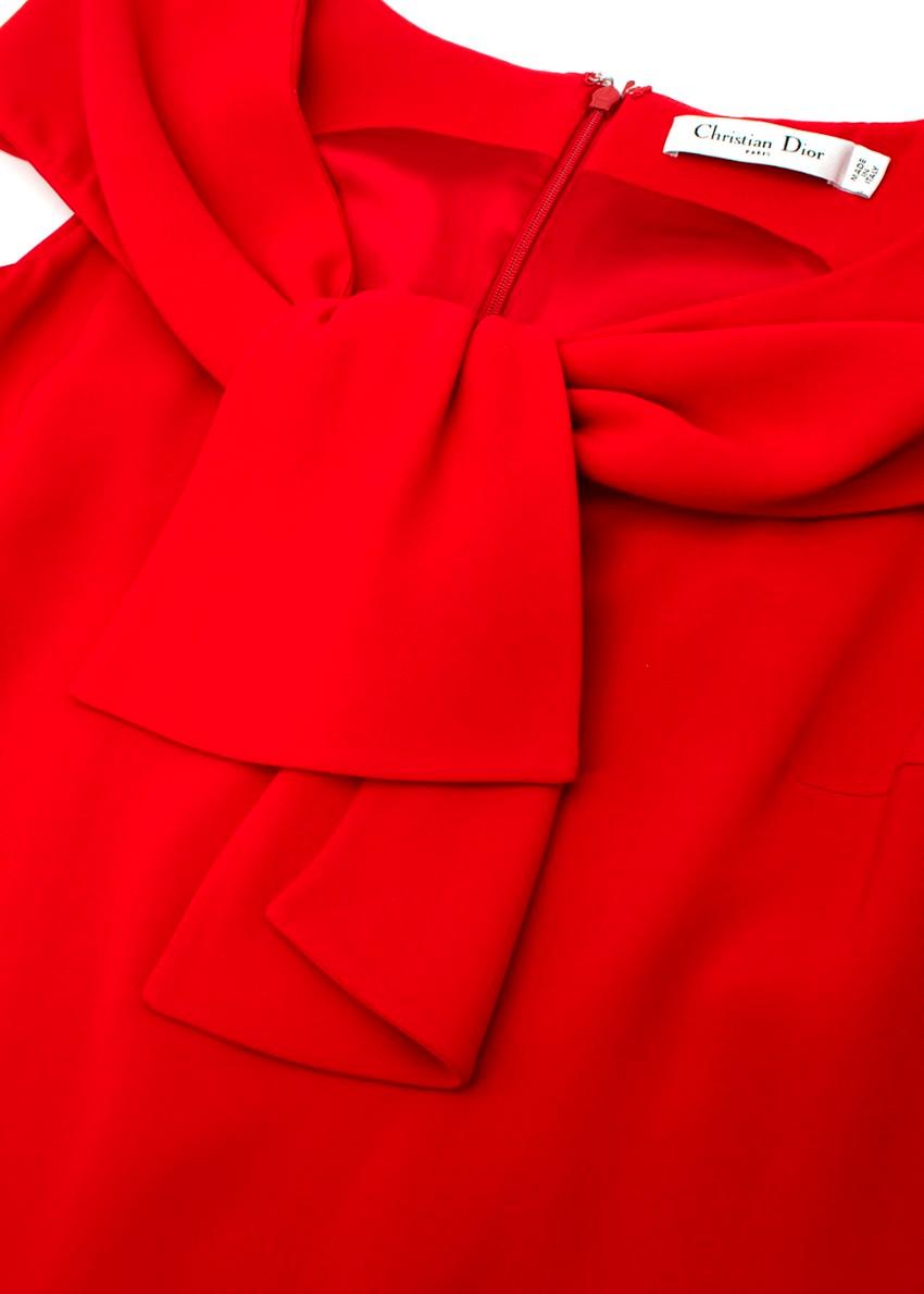 Christian Dior Red Silk Knotted Collar Shift Dress FR 38, Small FR 38, Small In Excellent Condition For Sale In London, GB