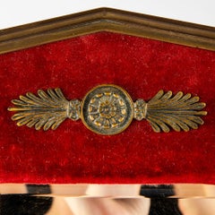 Miroir de salon en velours rouge de Christian Dior, Paris, années 1950