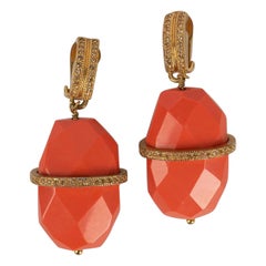 Christian Dior Resin and Gold Metal Clip Earrings Christian Dior Resin and Gold Metal Clip Earrings